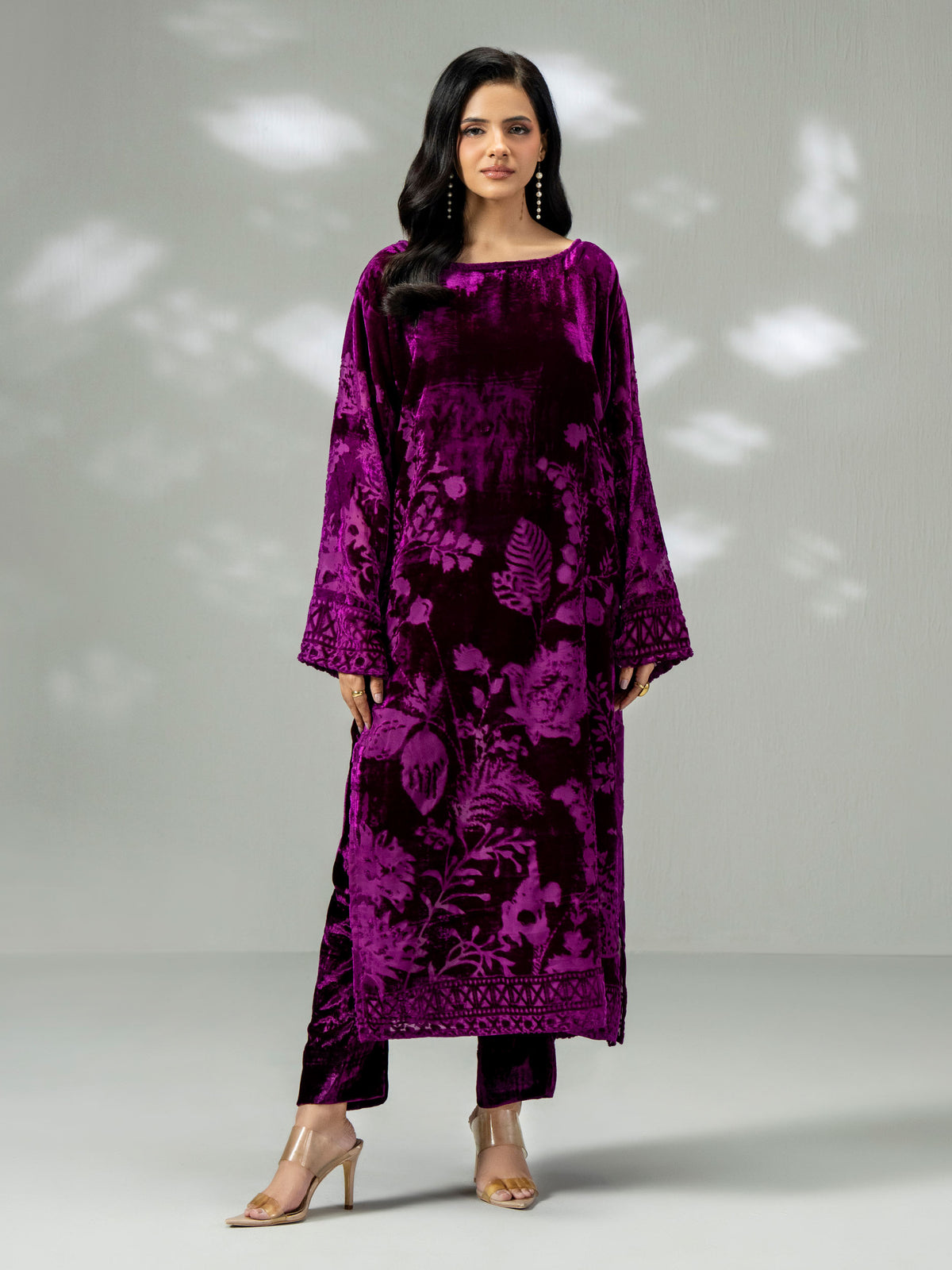 2-Piece Velvet Suit (Pret)