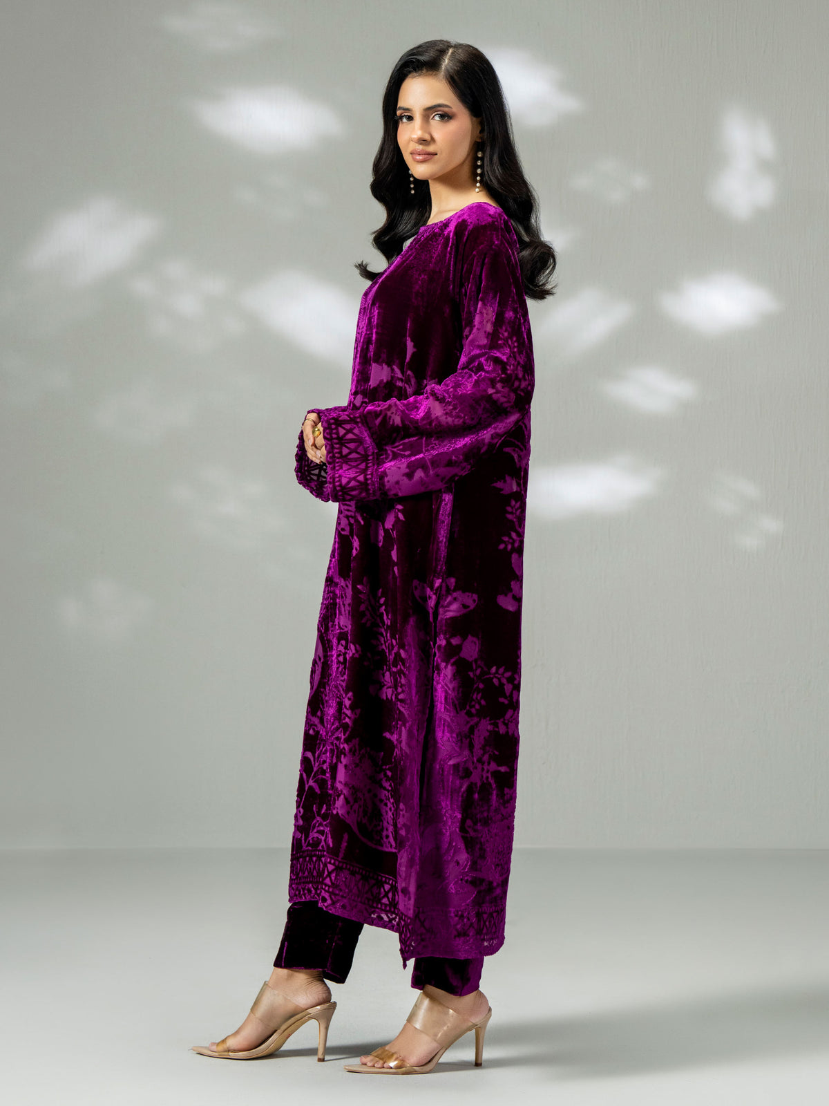 2-Piece Velvet Suit (Pret)