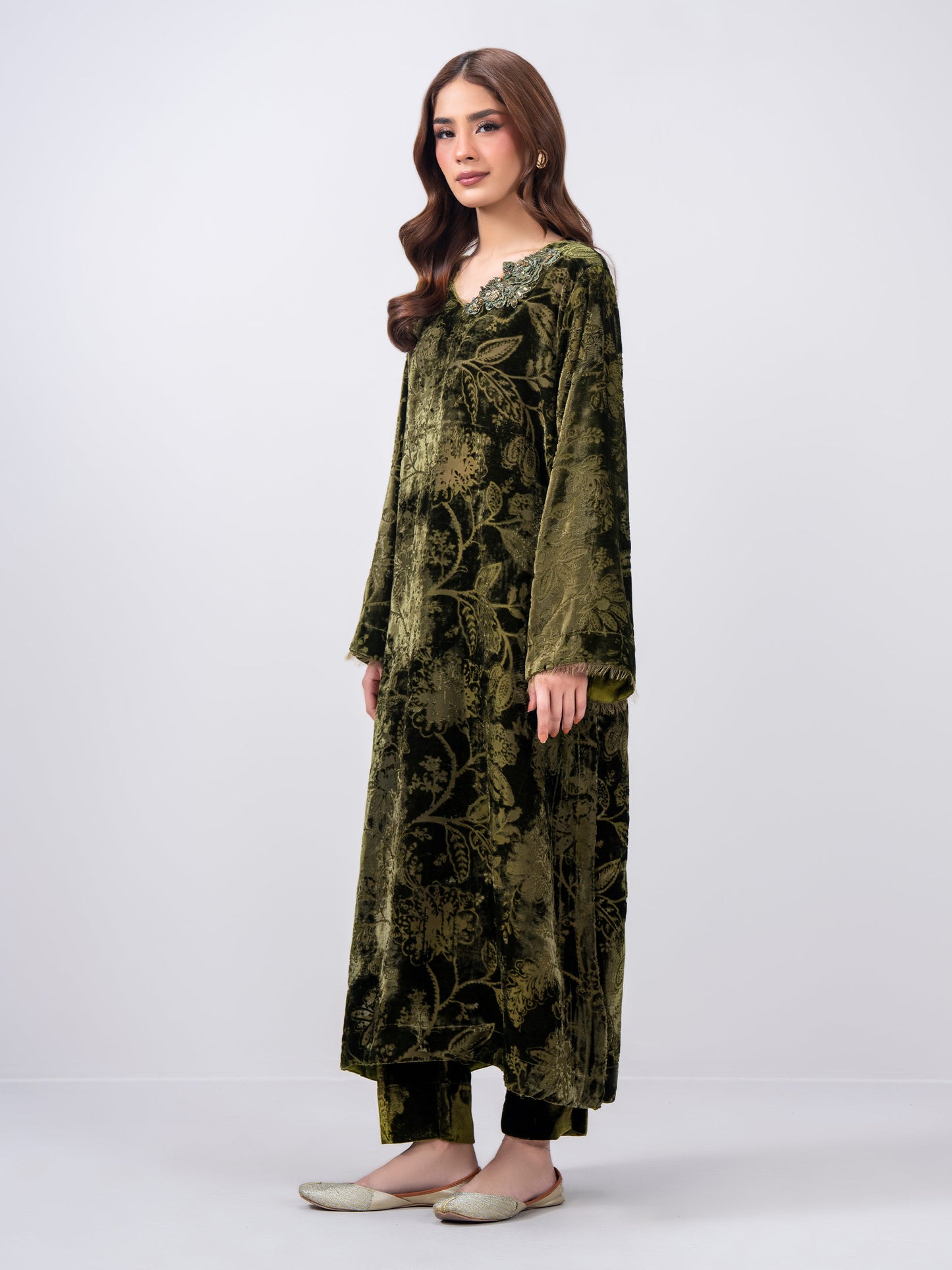 2 Piece Velvet Suit- Embroidered (Pret)