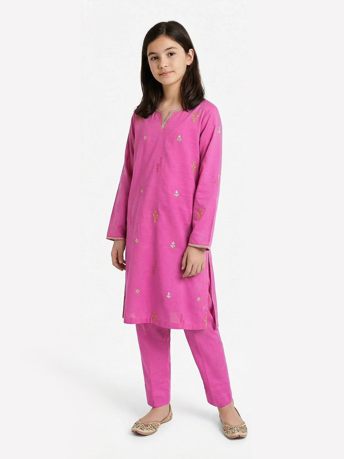 2 Piece Khaddar Suit- Embroidered (Pret)