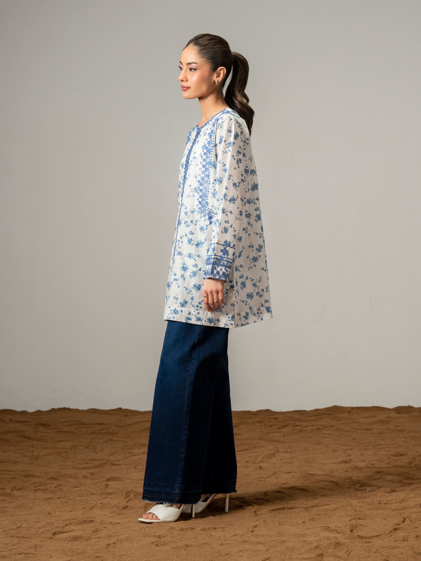 Lawn Kurti-Embroidered (Pret)