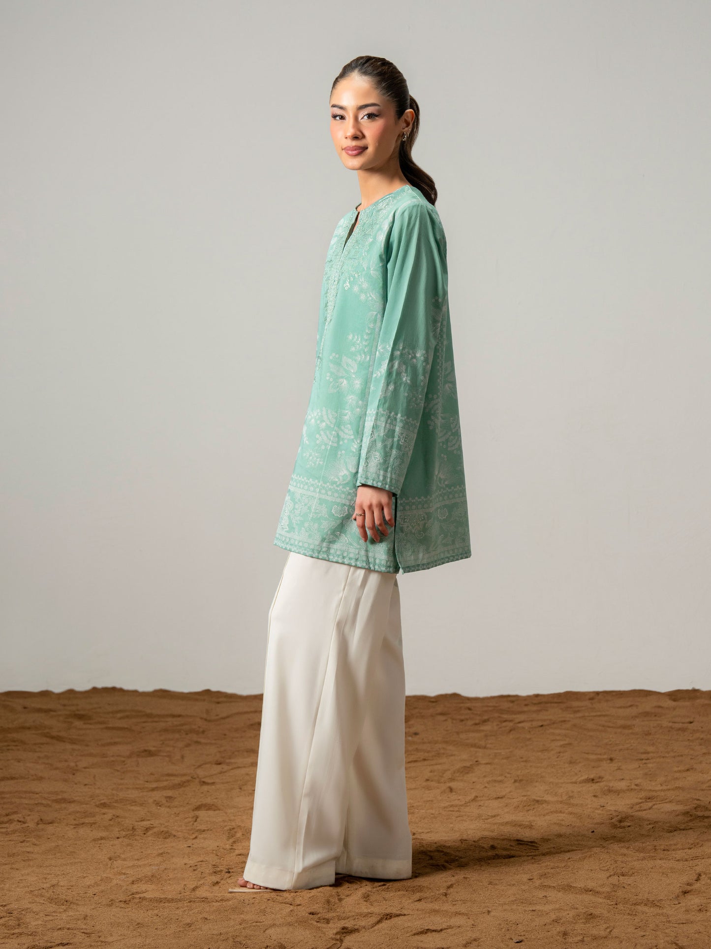 Cambric Kurti-Embroidered (Pret)