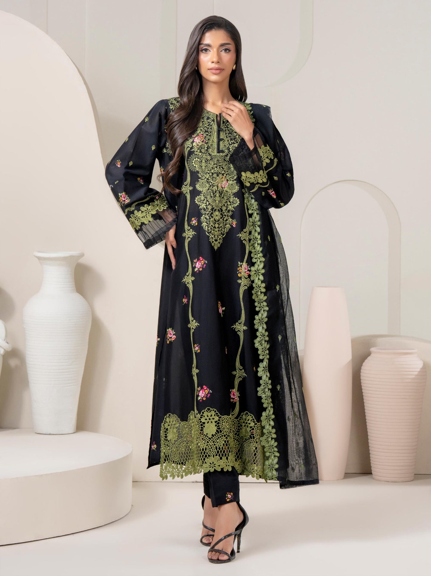 3 Piece Lawn Suit-Embroidered (Pret)