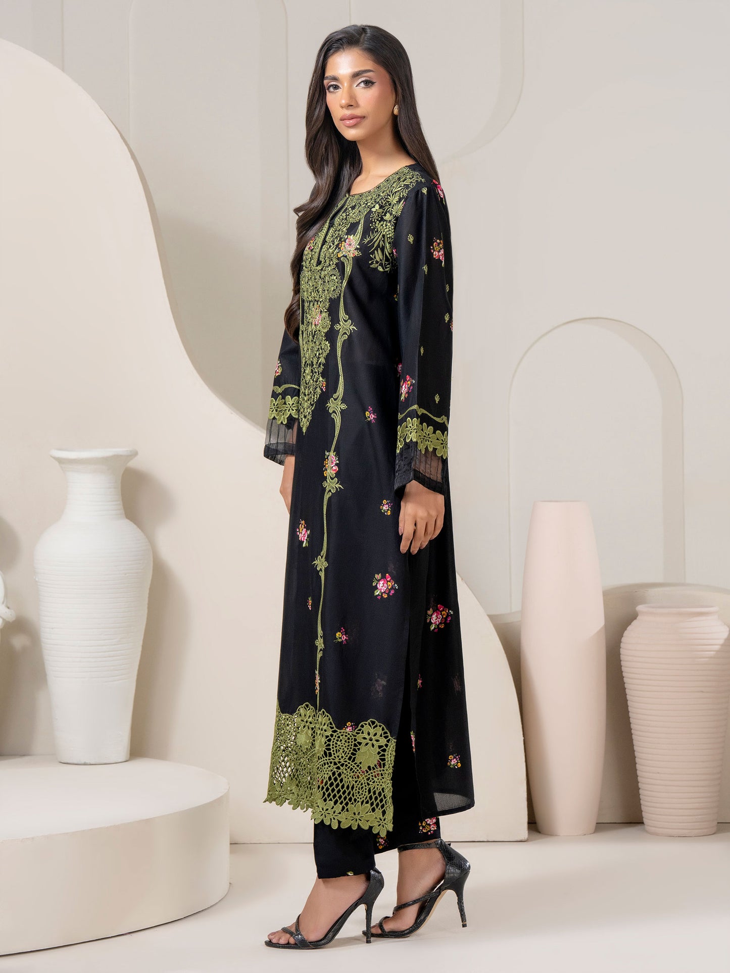 3 Piece Lawn Suit-Embroidered (Pret)