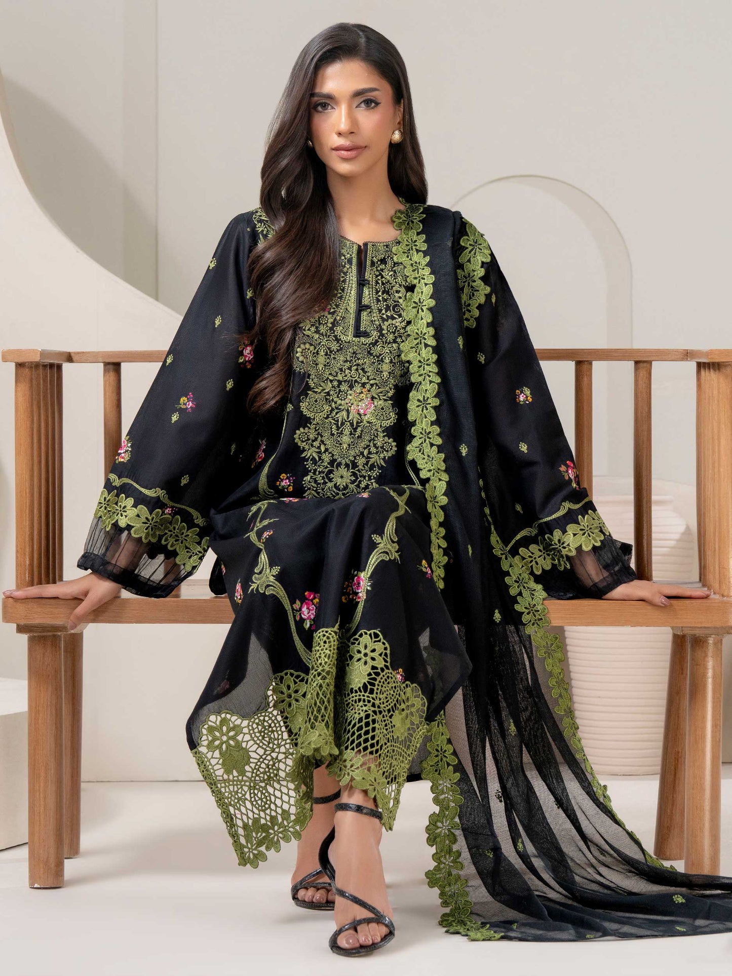 3 Piece Lawn Suit-Embroidered (Pret)