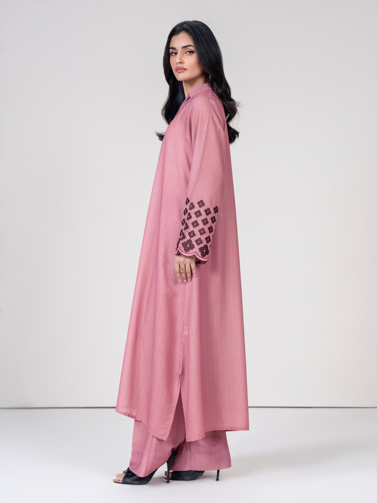 2 Piece Grip Suit- Embroidered (Pret)