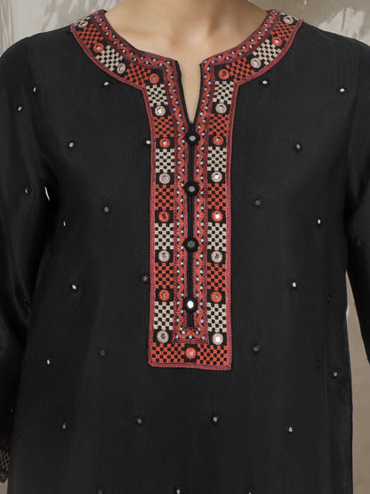 2 Piece Raw Silk Suit- Embroidered (Pret)