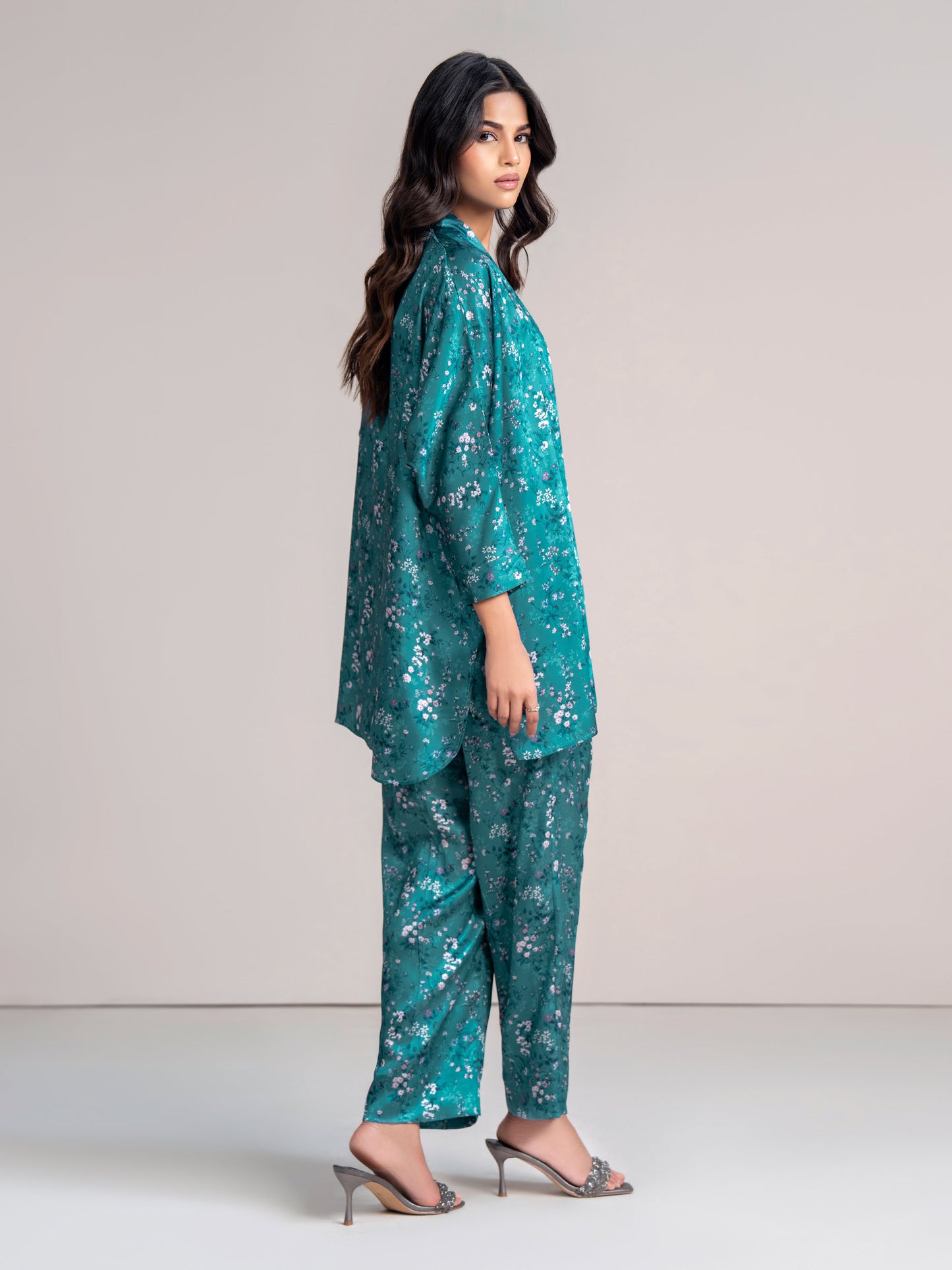 2-Piece Silk Cardigan Suit (Pret)