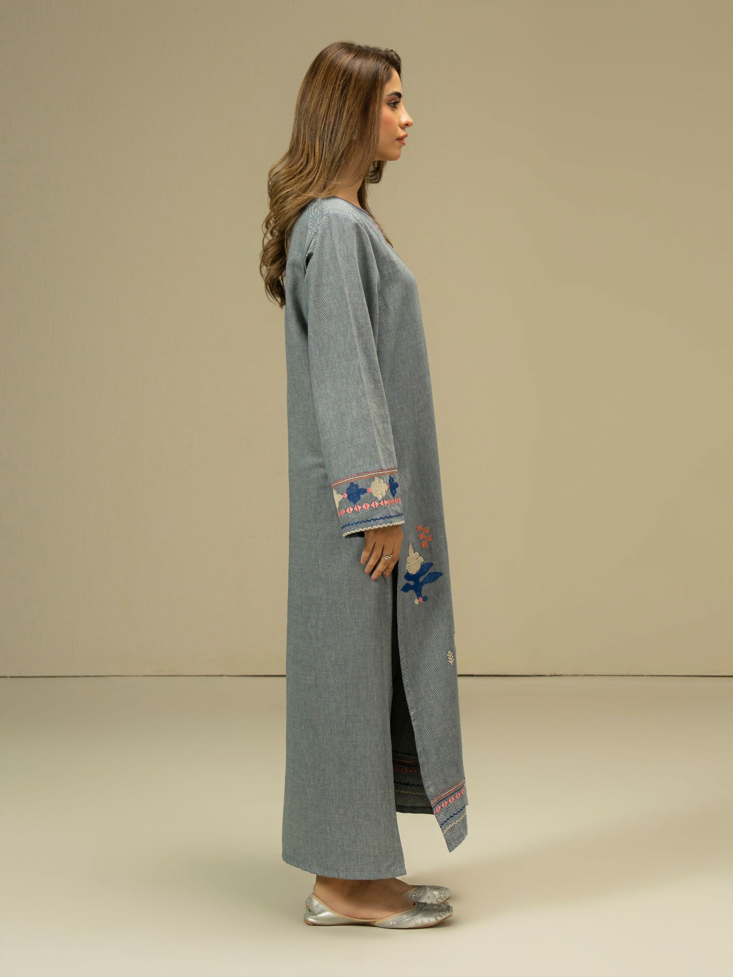 2 Piece  Yarn Dyed Suit-Embroidered (Pret)