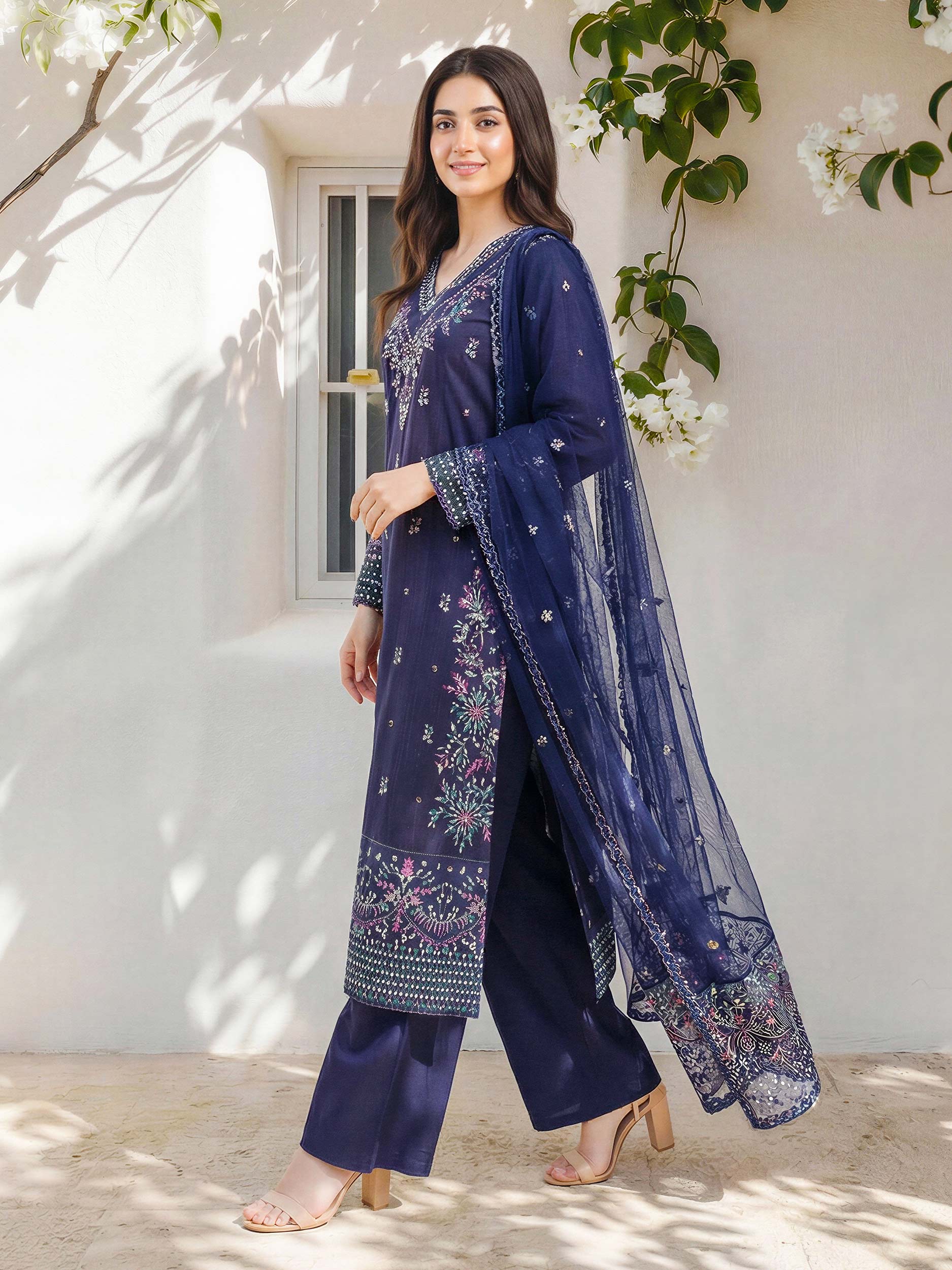 3 Piece Lawn Suit- Embroidered (Pret)