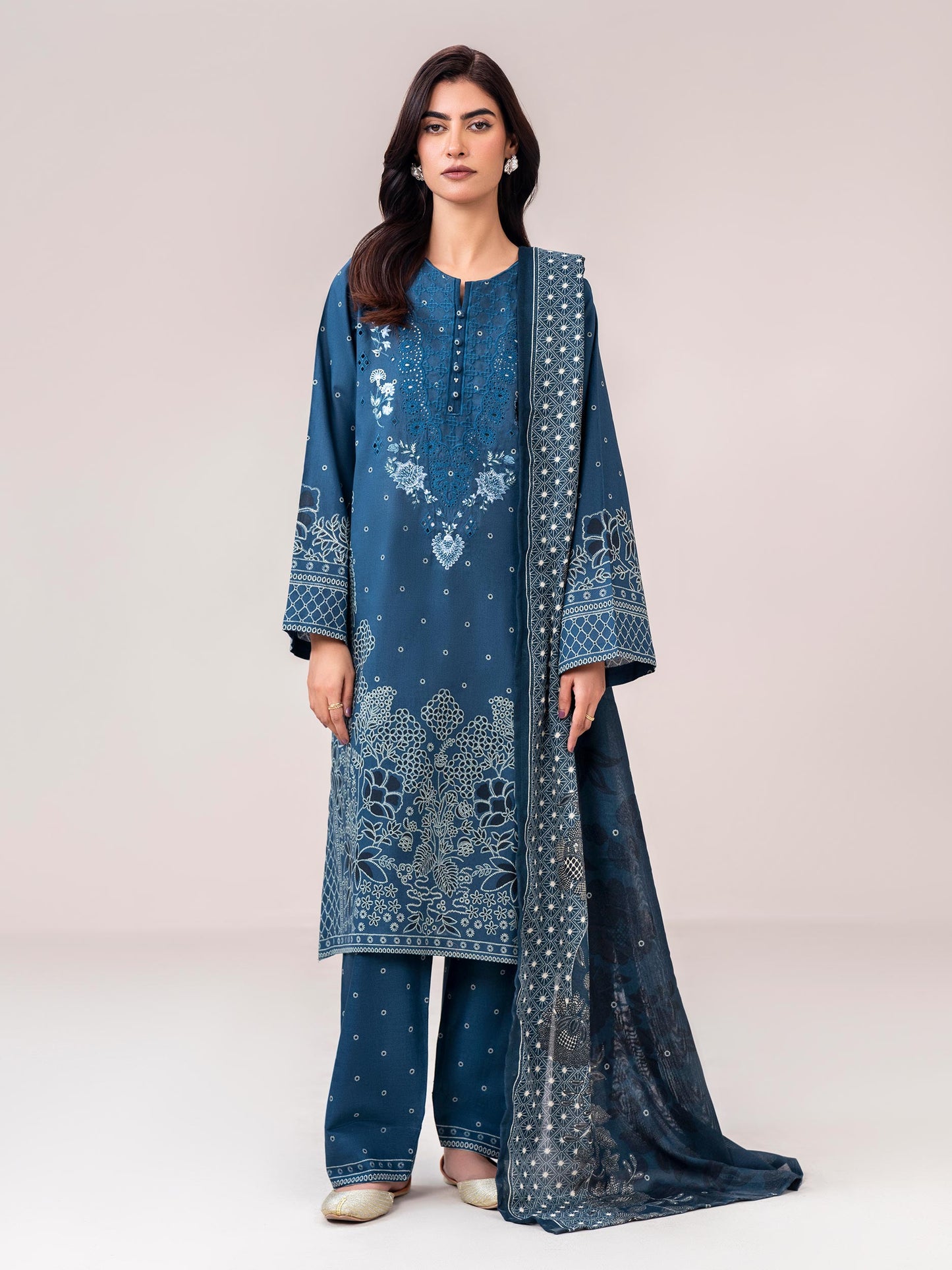 3 Piece Khaddar Suit- Embroidered (Pret)