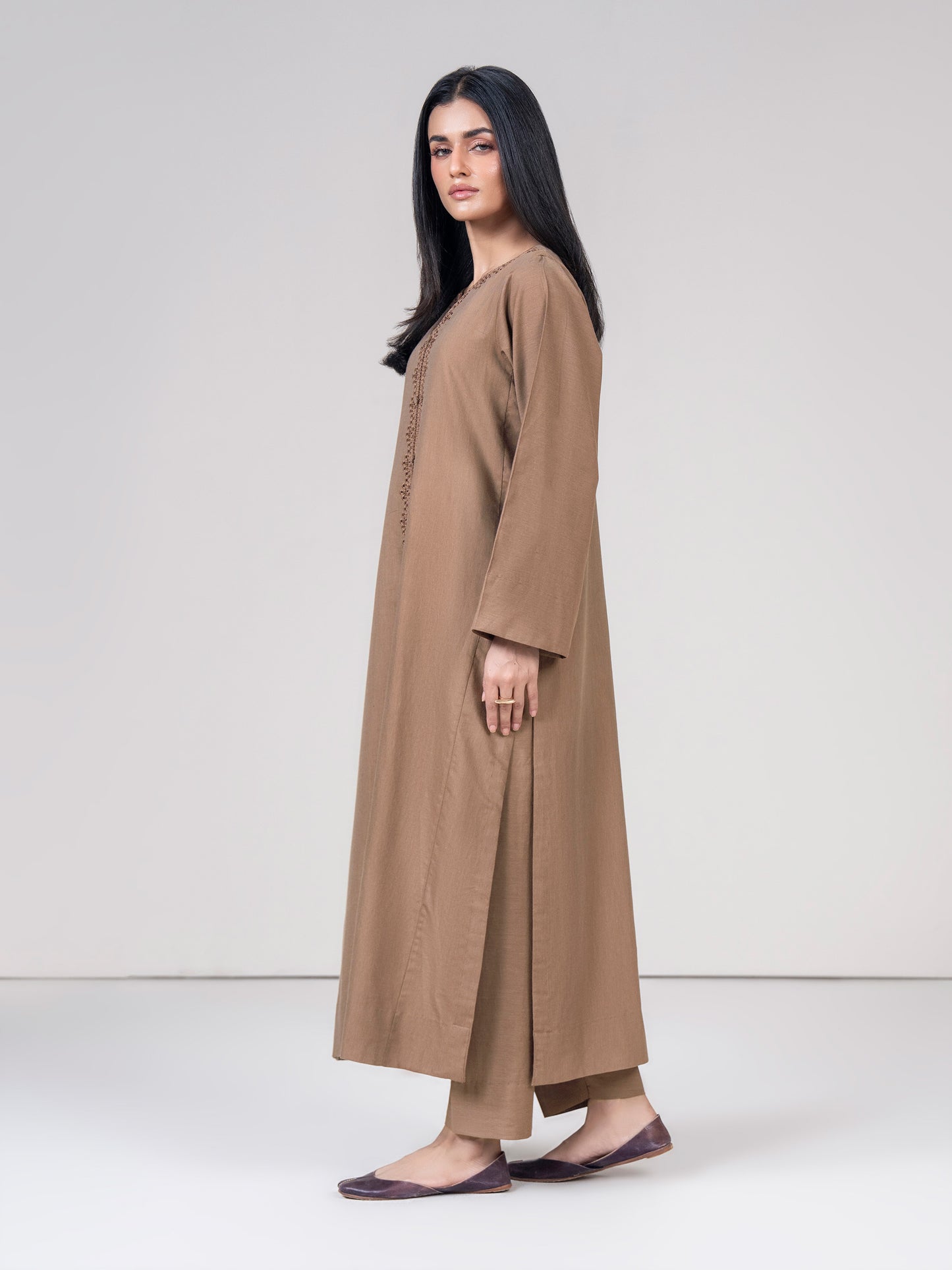 2 Piece Yarn Dyed Suit- Embroidered (Pret)