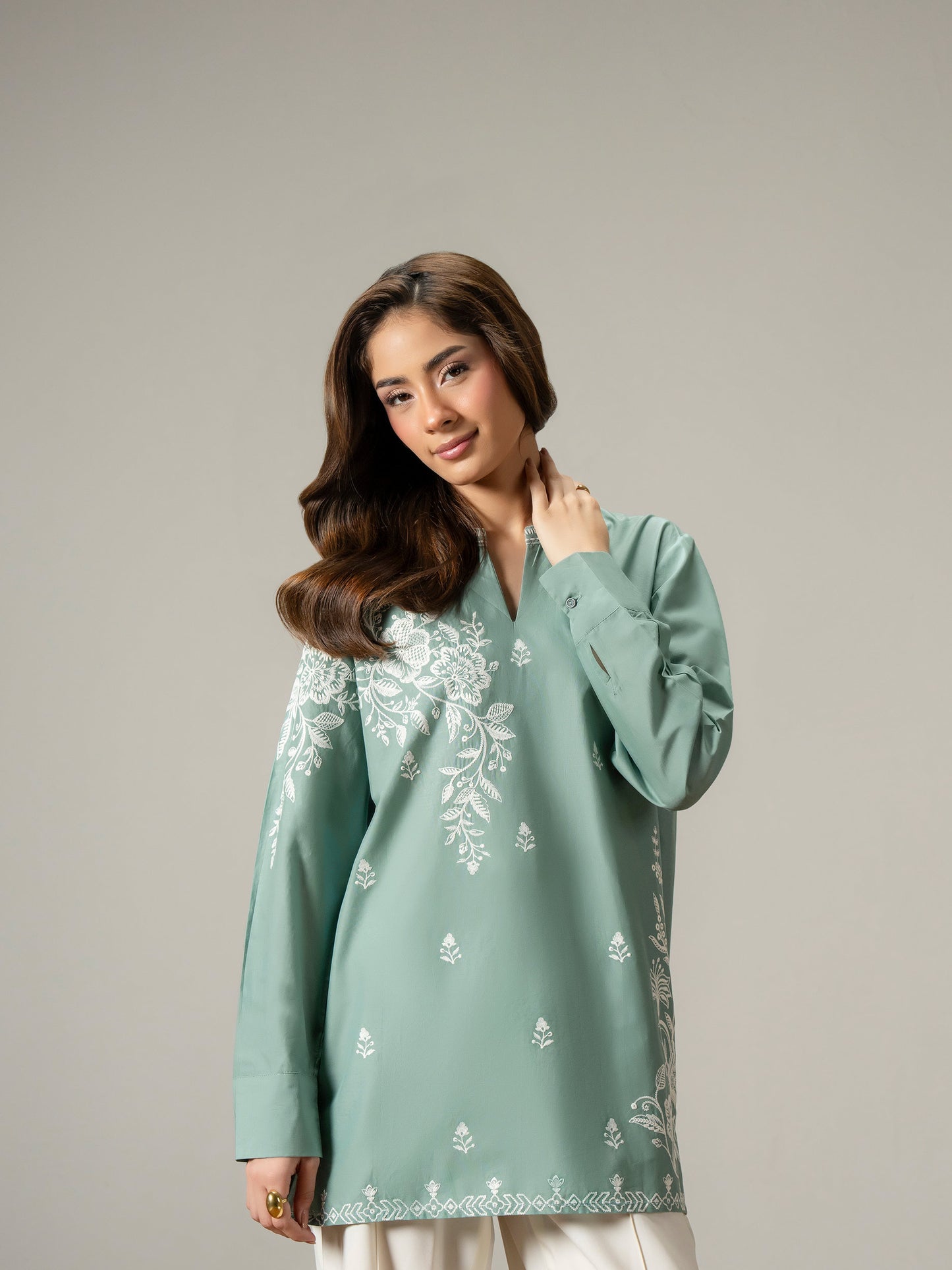 Cambric Kurti-Embroidered (Pret)