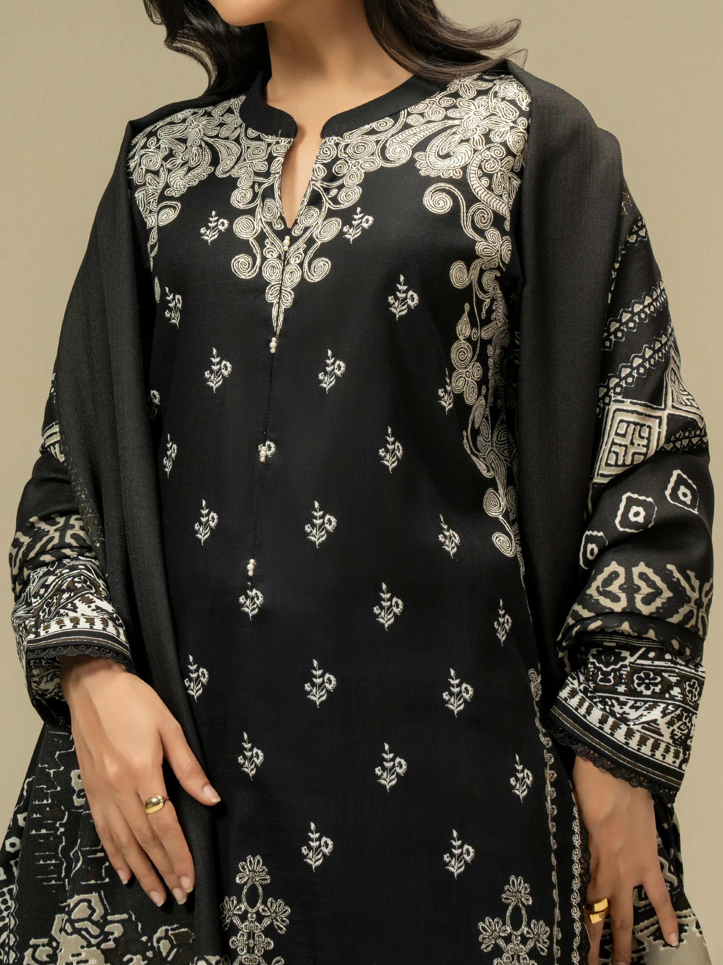 3 Piece Khaddar Suit-Paste Print (Pret)