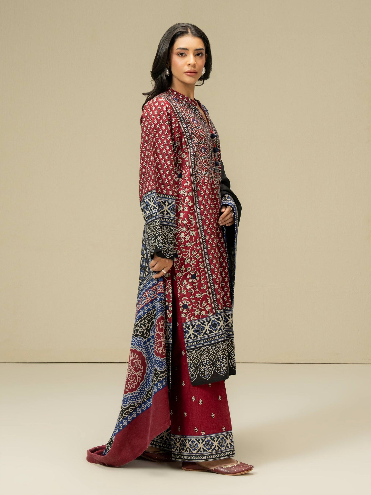 3 Piece Khaddar Suit-Prined (Pret)