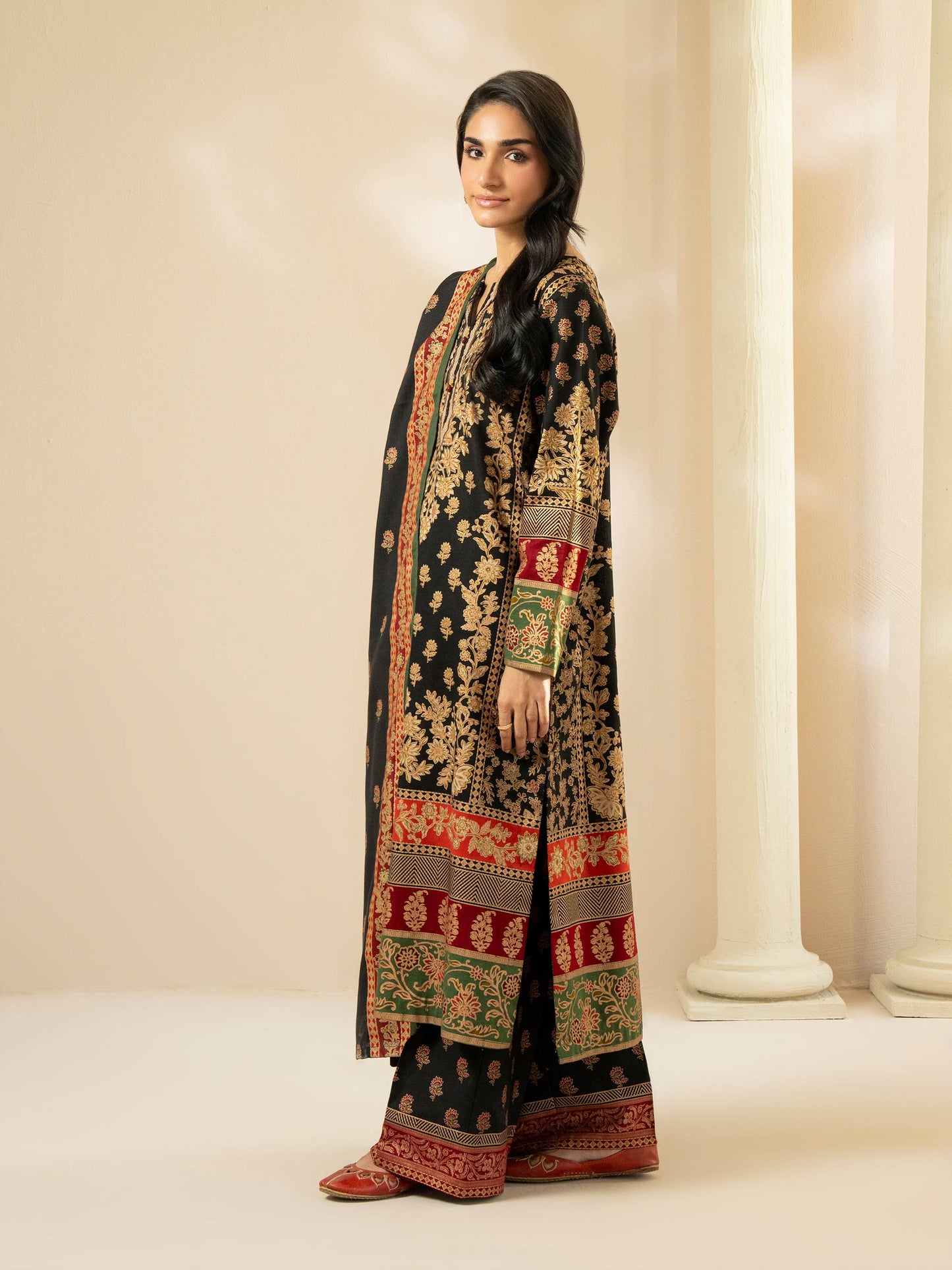 3 Piece Khaddar Suit-Prined (Pret)