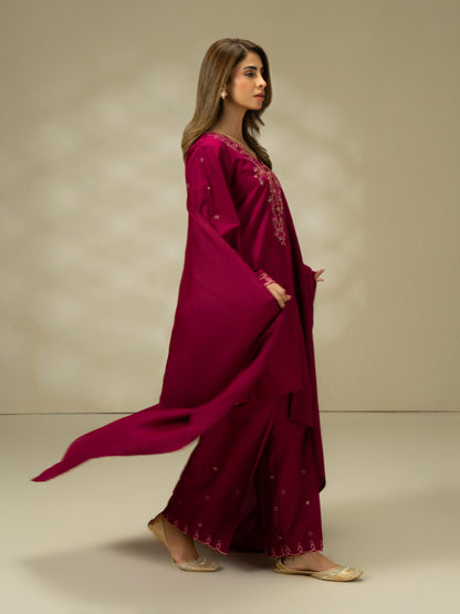 3 Piece Khaddar Suit-Embroidered (Pret)