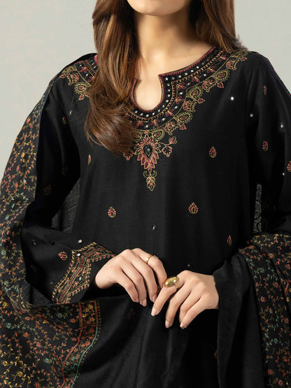 3 Piece Khaddar Suit- Embroidered (Pret)