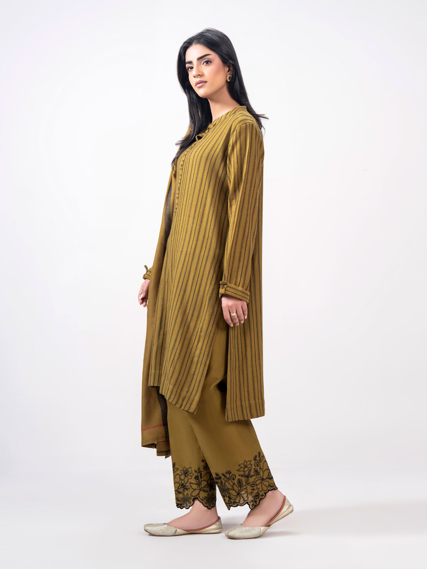 3 Piece Yarn Dyed Jacquard Suit- Embroidered (Pret)