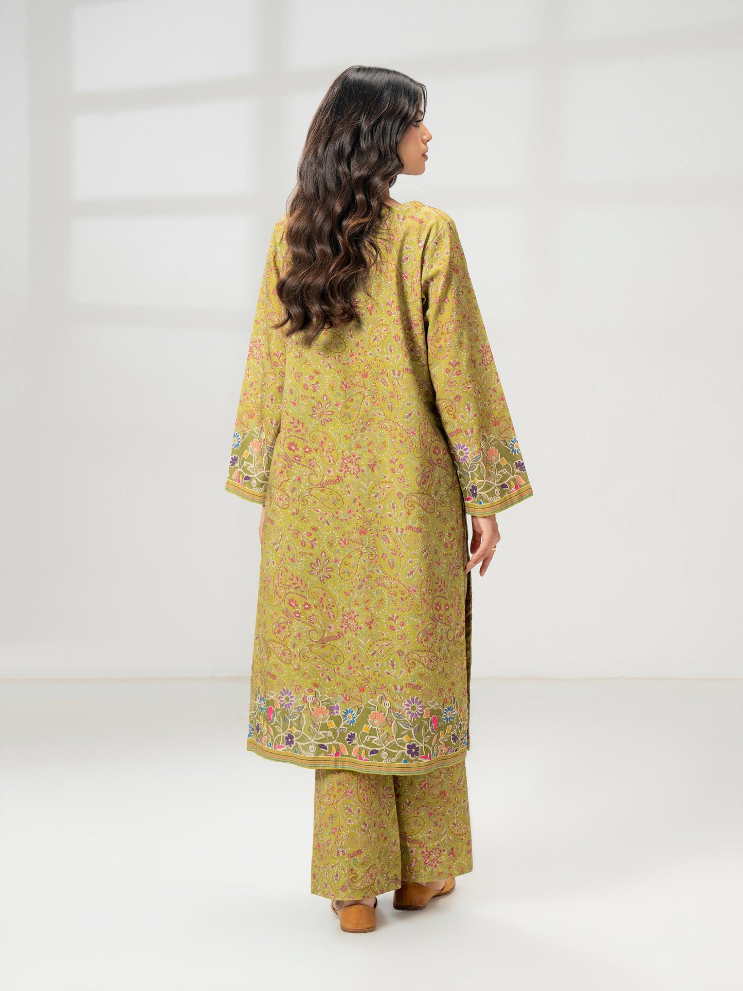 2 Piece Khaddar Suit-Printed (Pret)