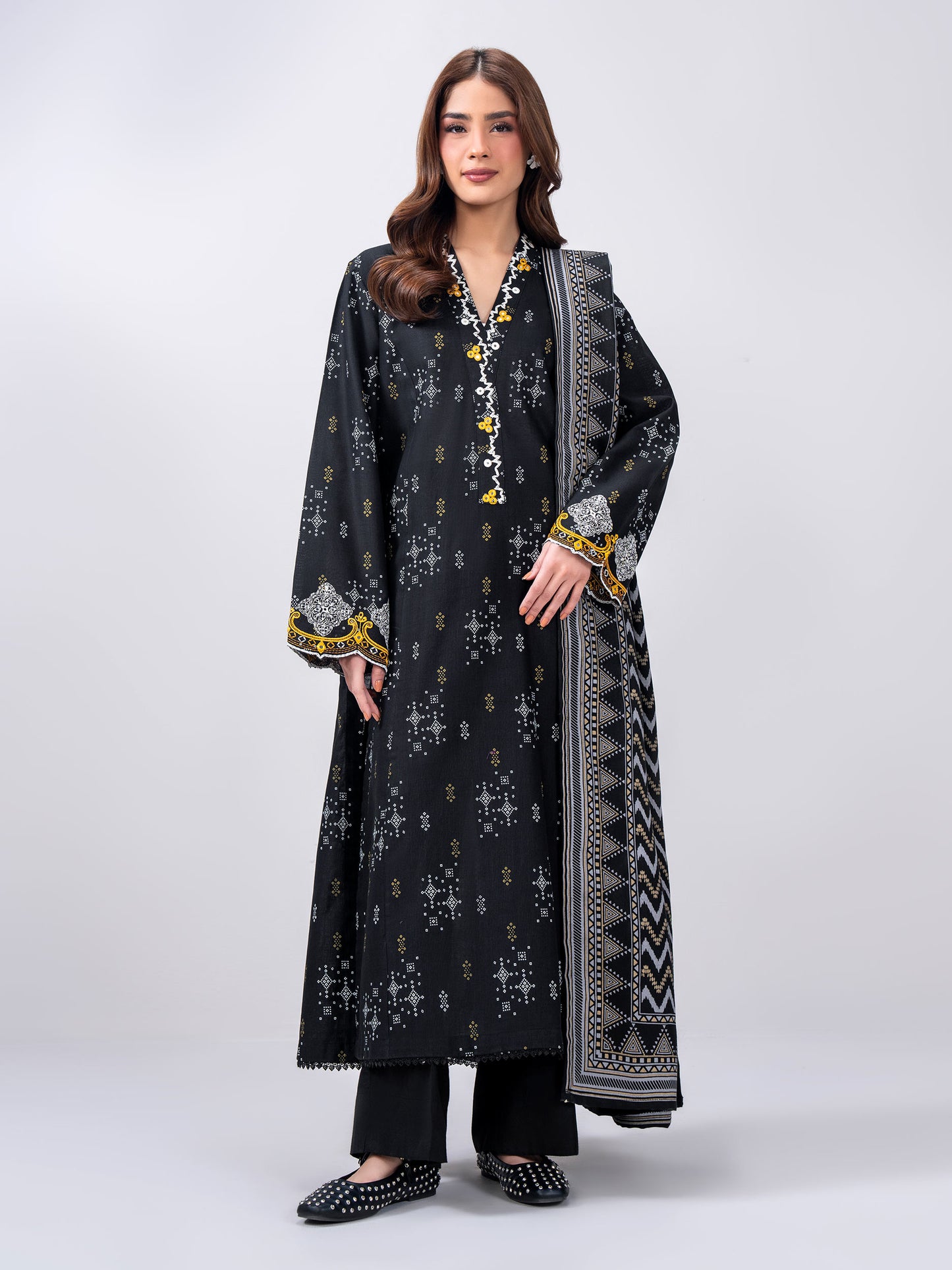 2 Piece Slub Khaddar Suit- Embroidered (Pret)
