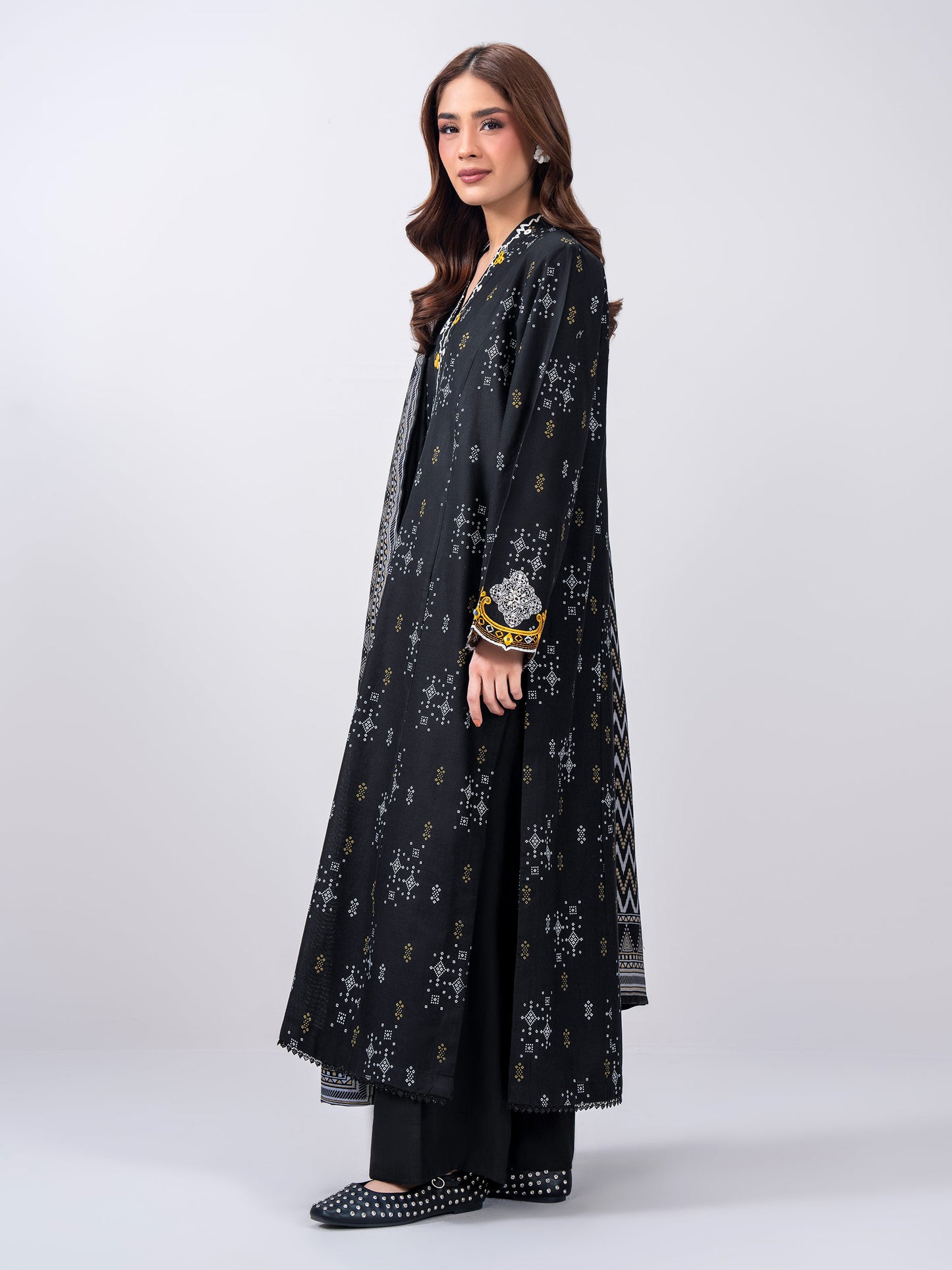 2 Piece Slub Khaddar Suit- Embroidered (Pret)