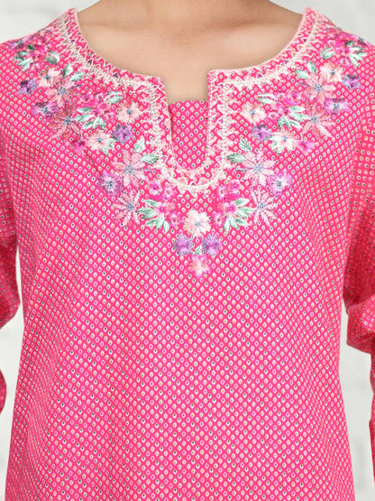 2 Piece Khaddar Suit- Embroidered (Pret)