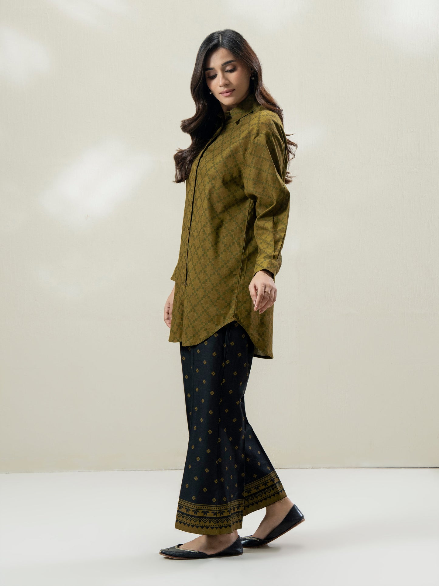 2-Piece Khaddar Suit (Pret)
