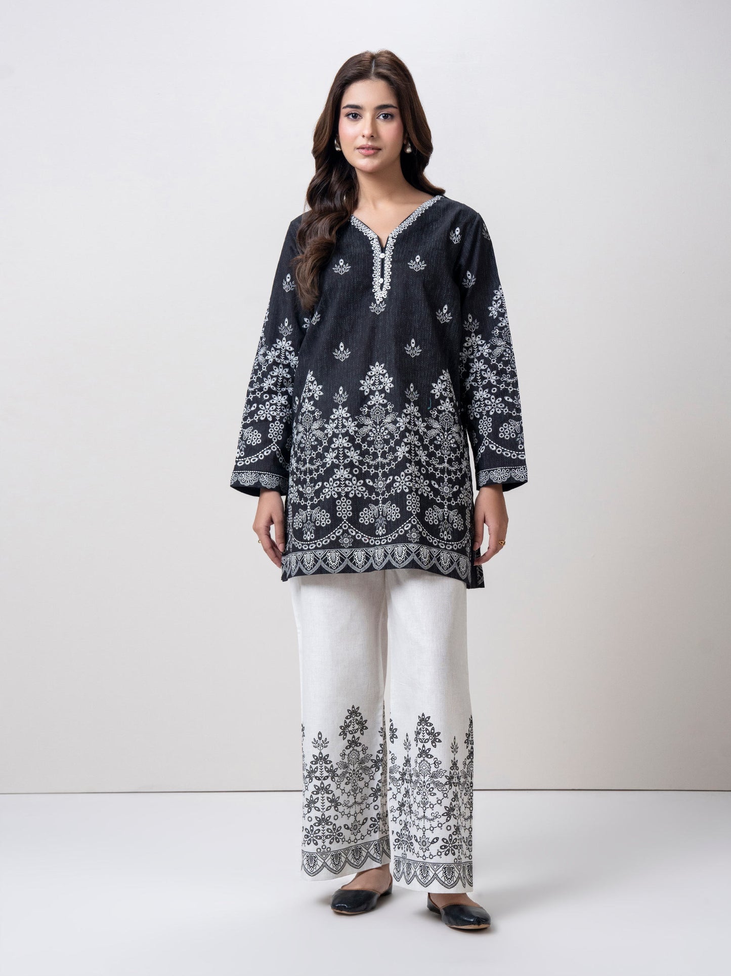 Khaddar Co-ord Set- Embroidered