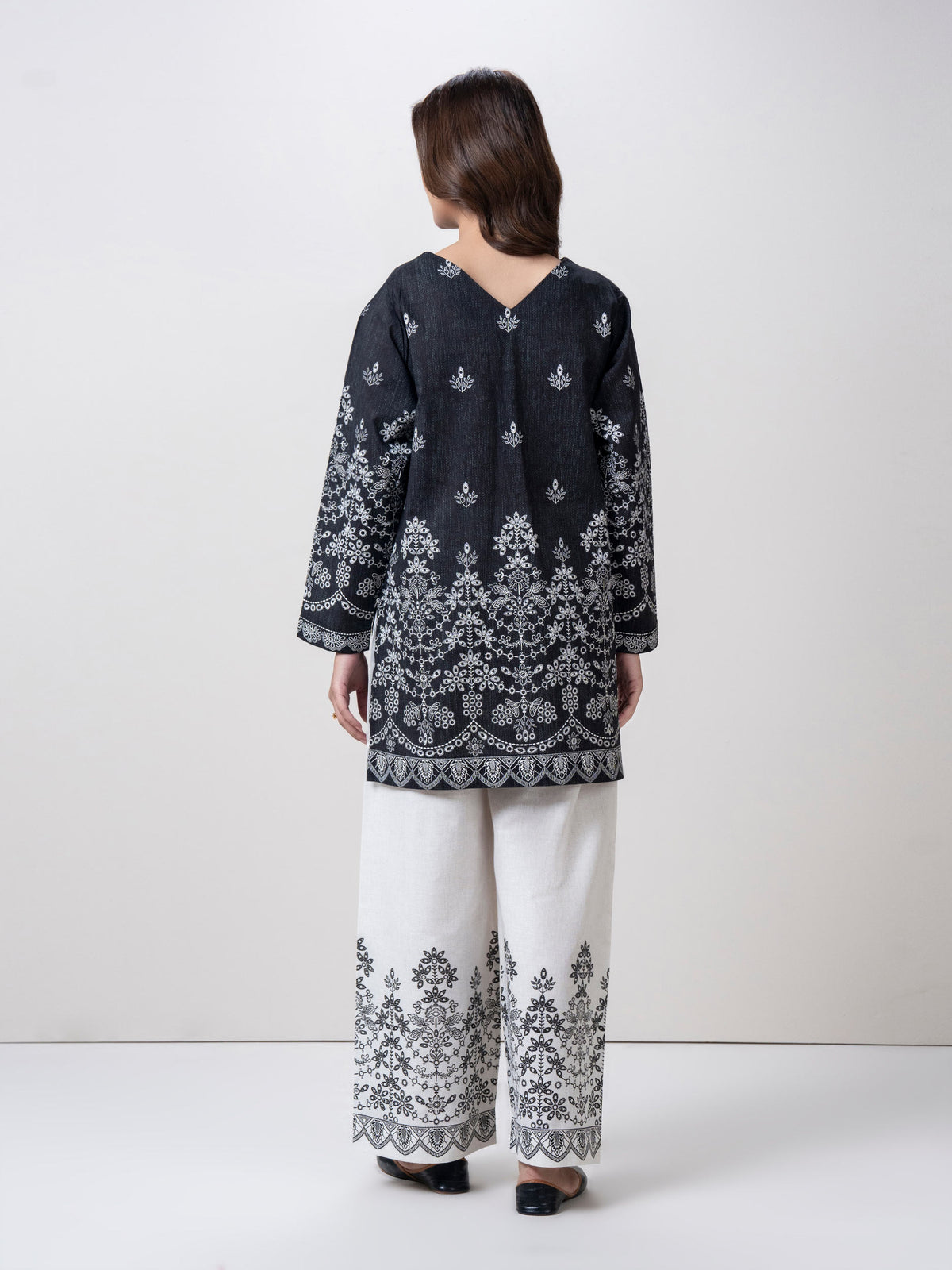 Khaddar Co-ord Set- Embroidered