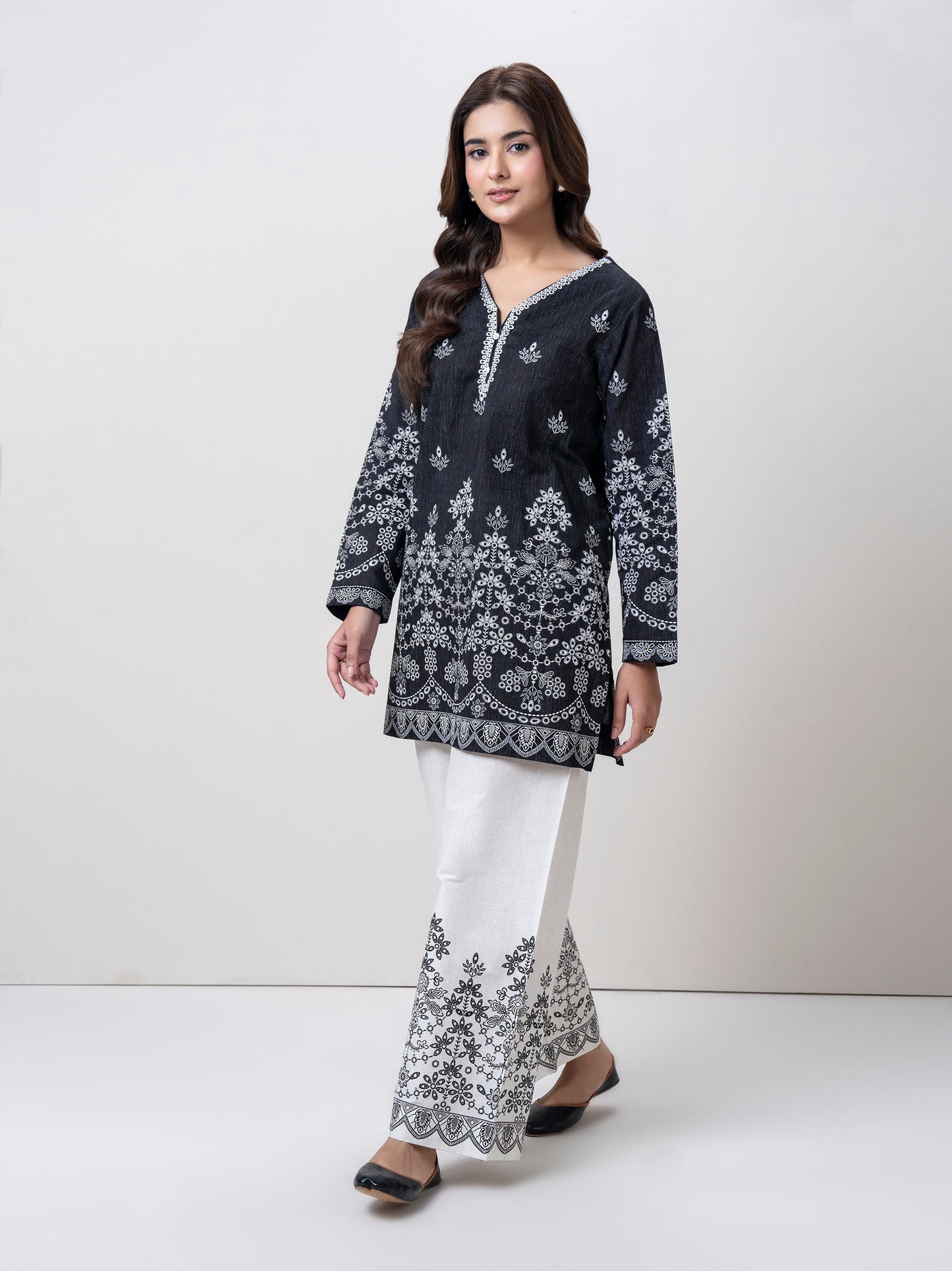 Khaddar Co-ord Set- Embroidered