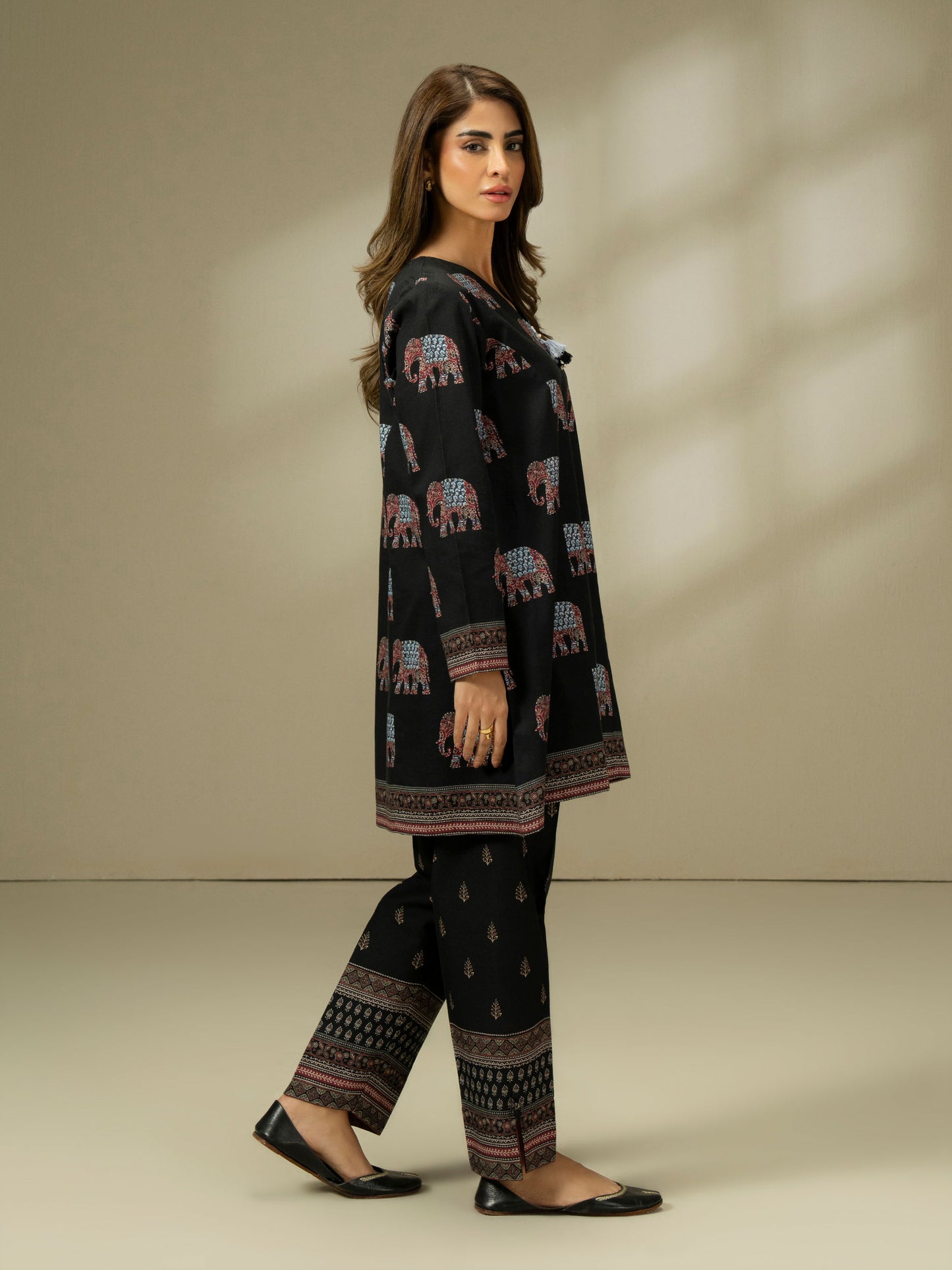 2 Piece Khaddar Suit-Printed (Pret)