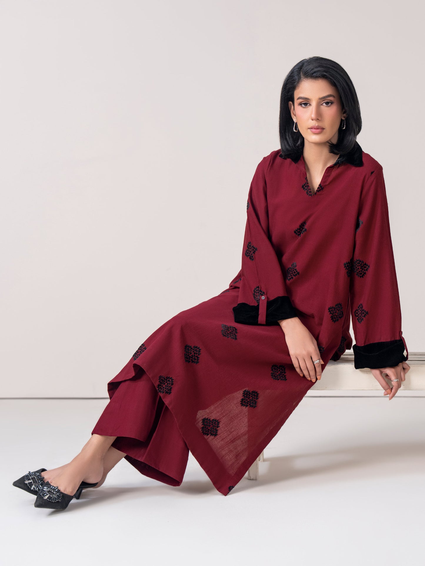 2 Piece Jacquard Suit- Embroidered (Pret)