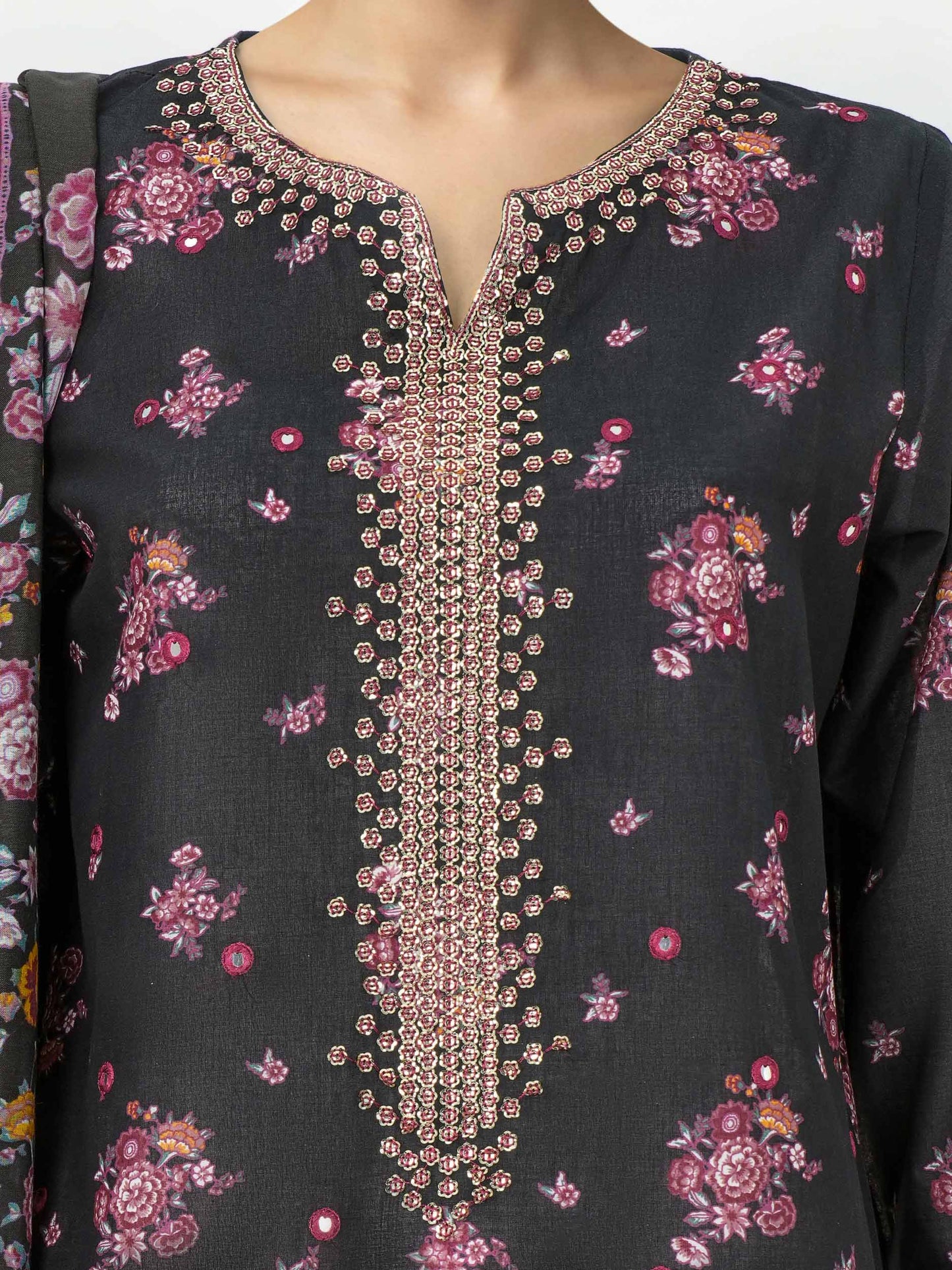 3 Piece Lawn Suit- Embroidered (Pret)