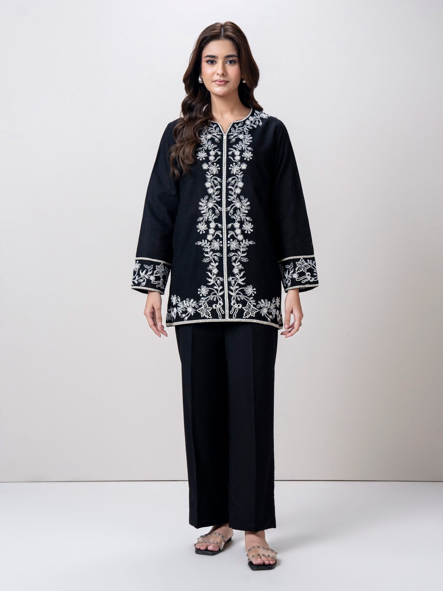 Slub Khaddar Co-ord- Embroidered