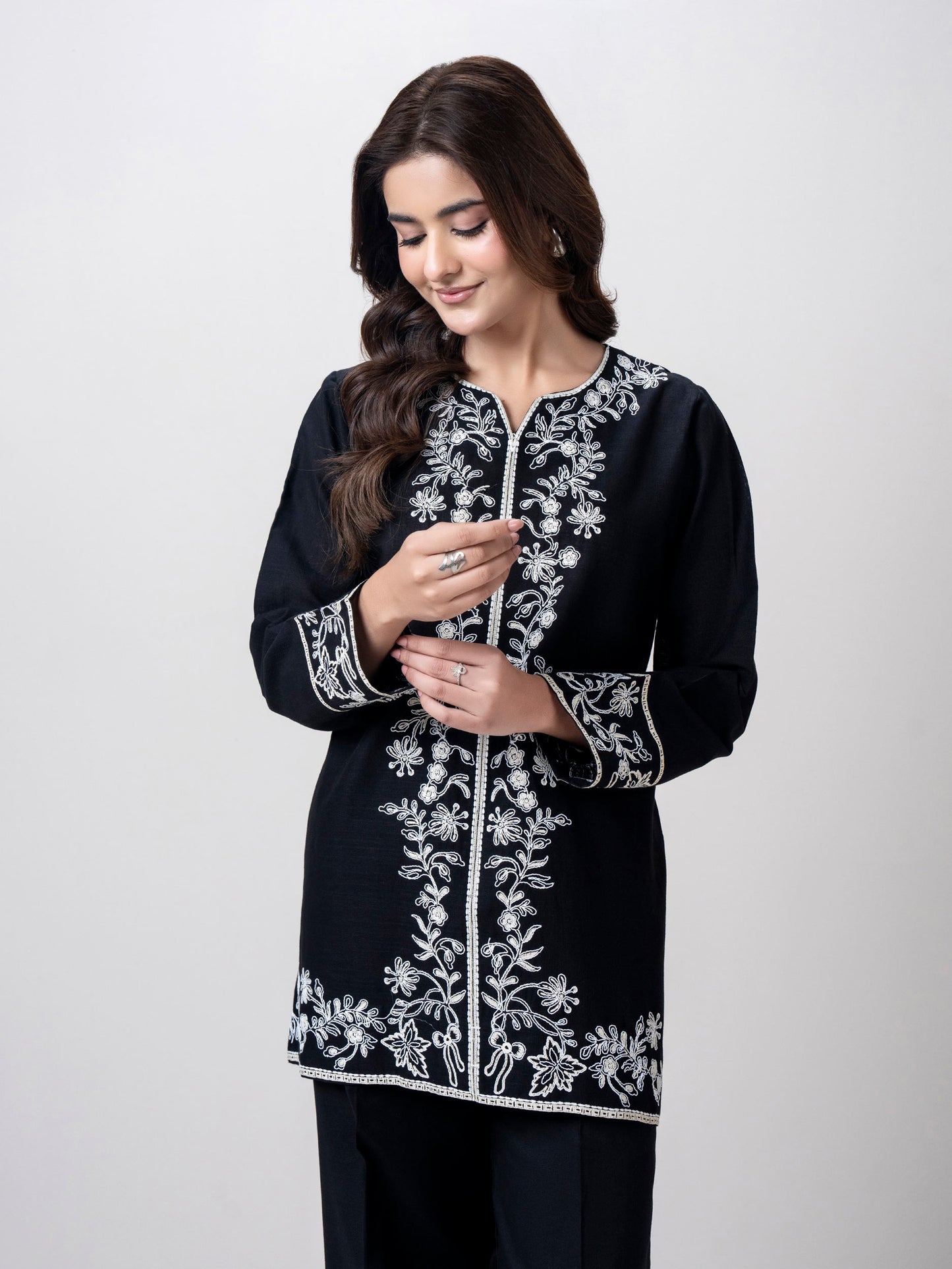 Slub Khaddar Co-ord- Embroidered