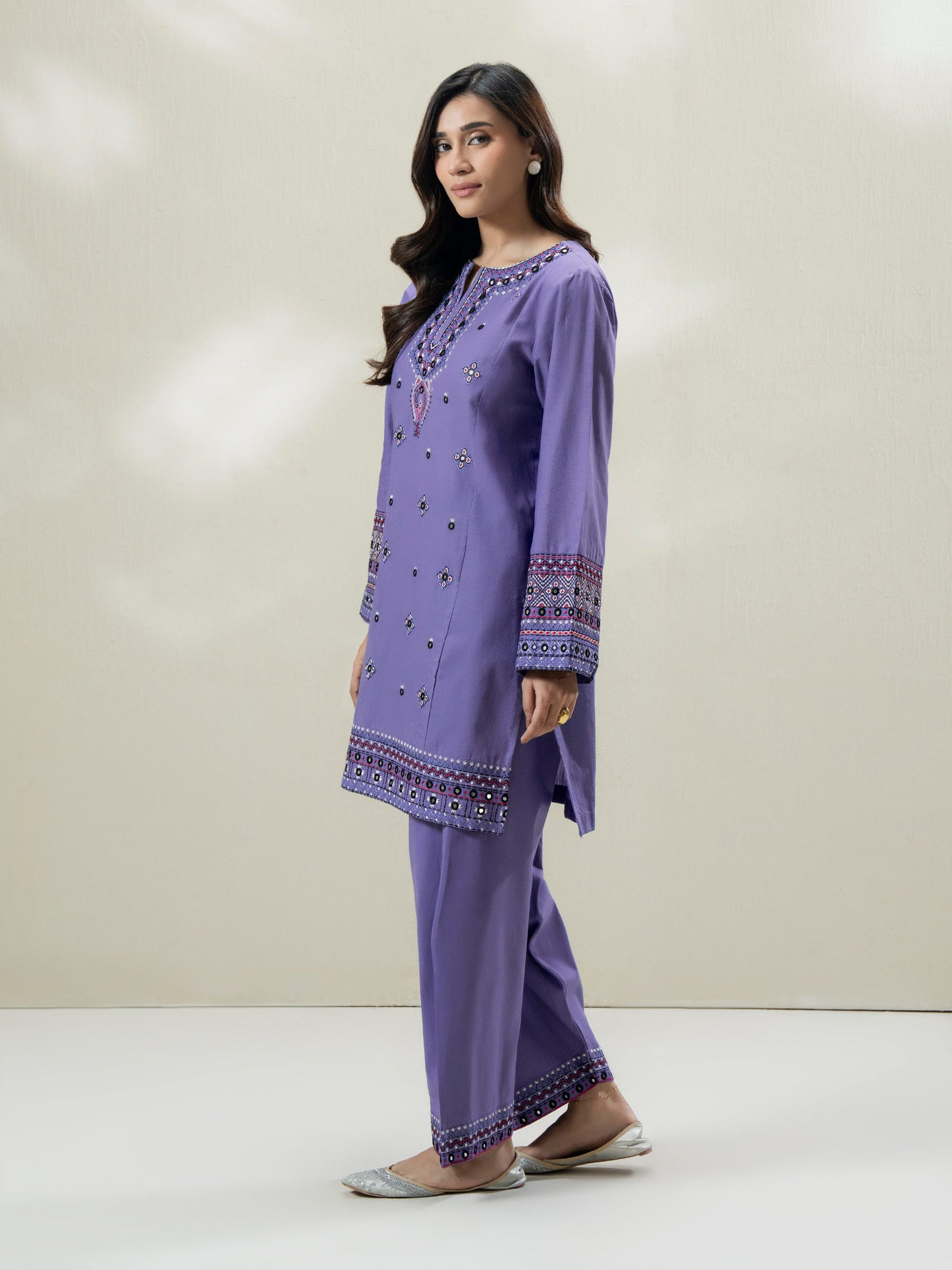 2-Piece Slub Khaddar Suit-Embroidered (Pret)