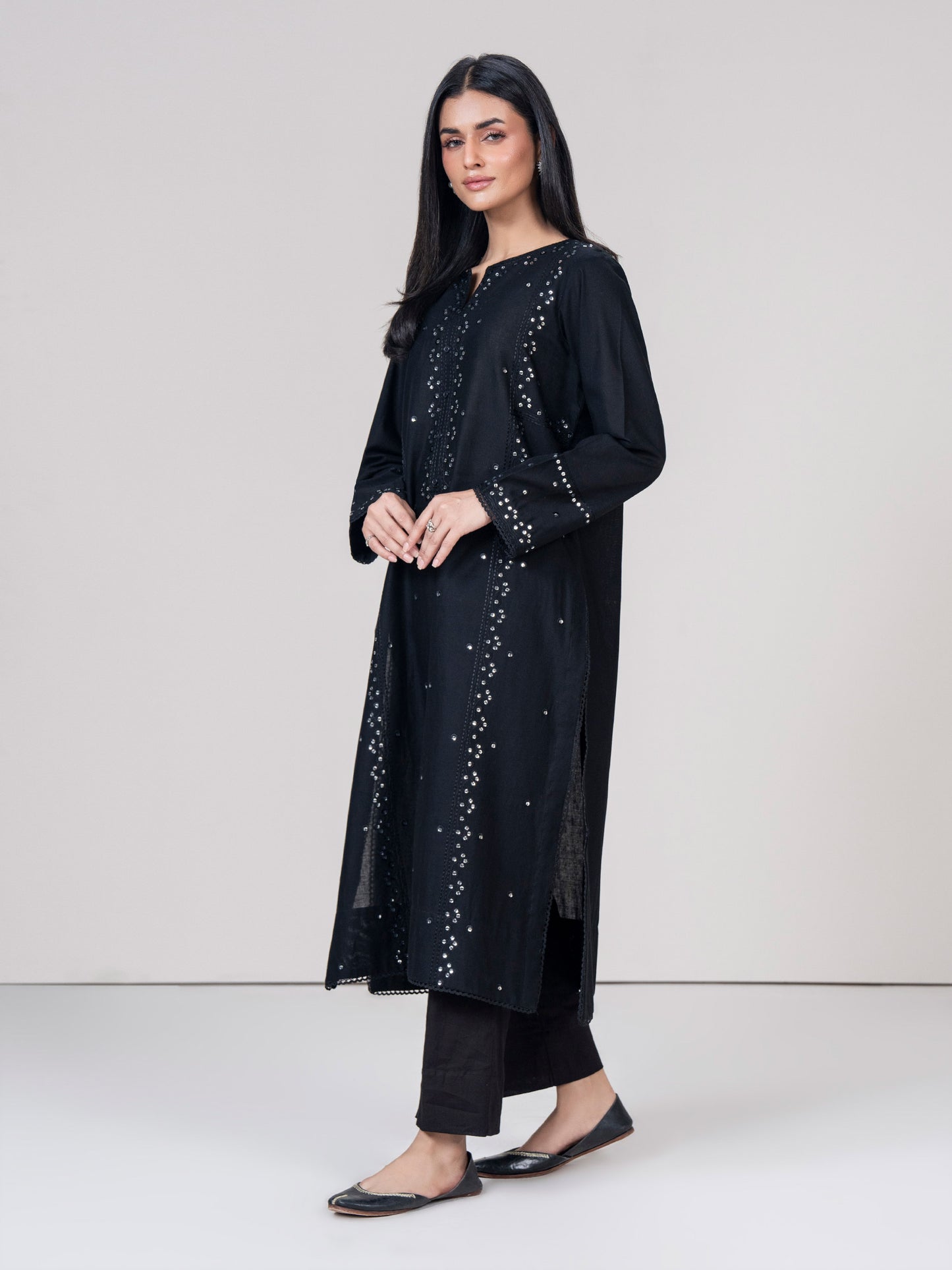 Khaddar Shirt- Embroidered (Pret)