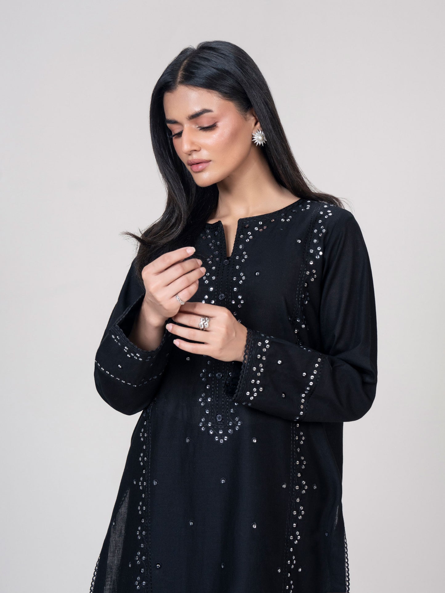 Khaddar Shirt- Embroidered (Pret)