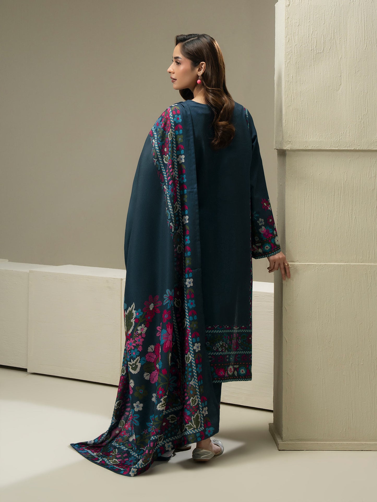 3 Piece Khaddar Suit-Prined (Pret)