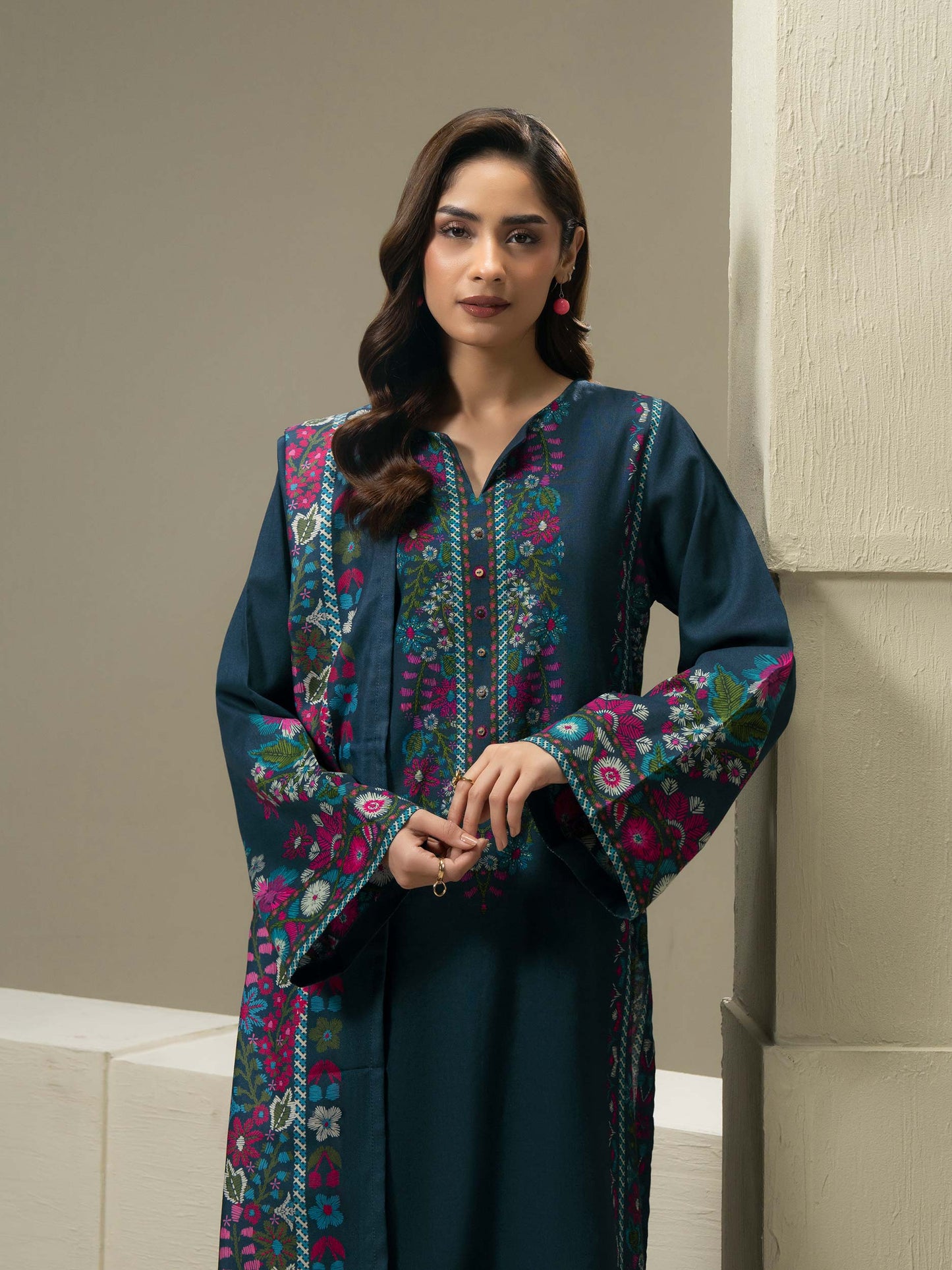 3 Piece Khaddar Suit-Prined (Pret)