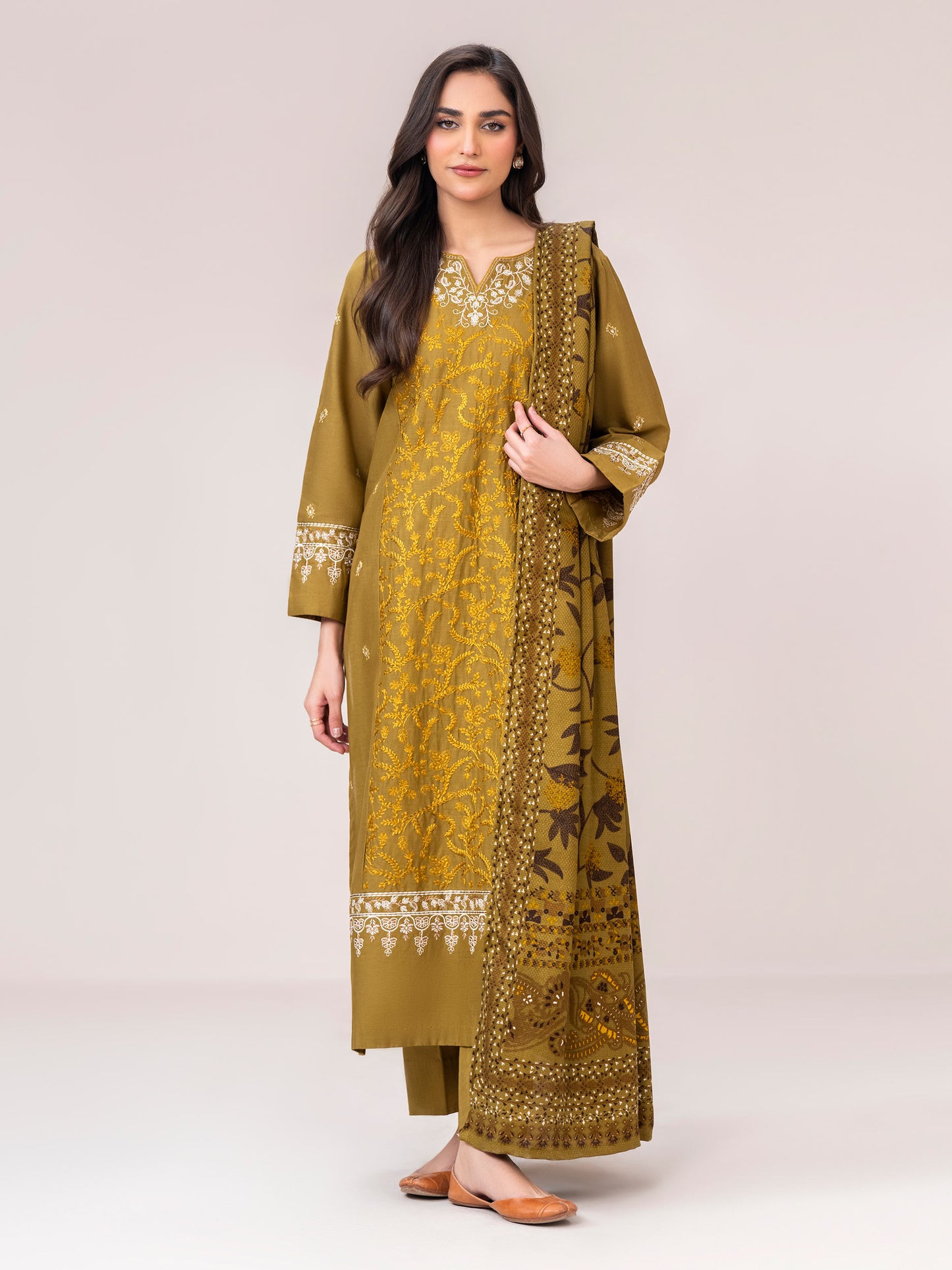 3 Piece Khaddar Suit- Embroidered (Pret)