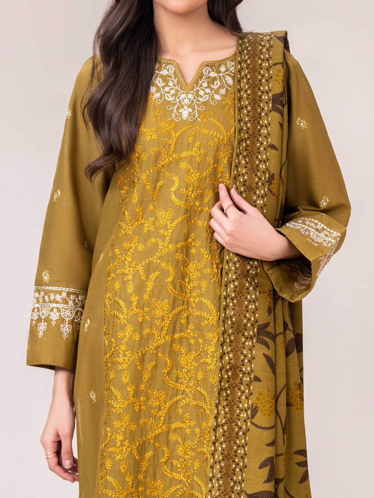 3 Piece Khaddar Suit- Embroidered (Pret)
