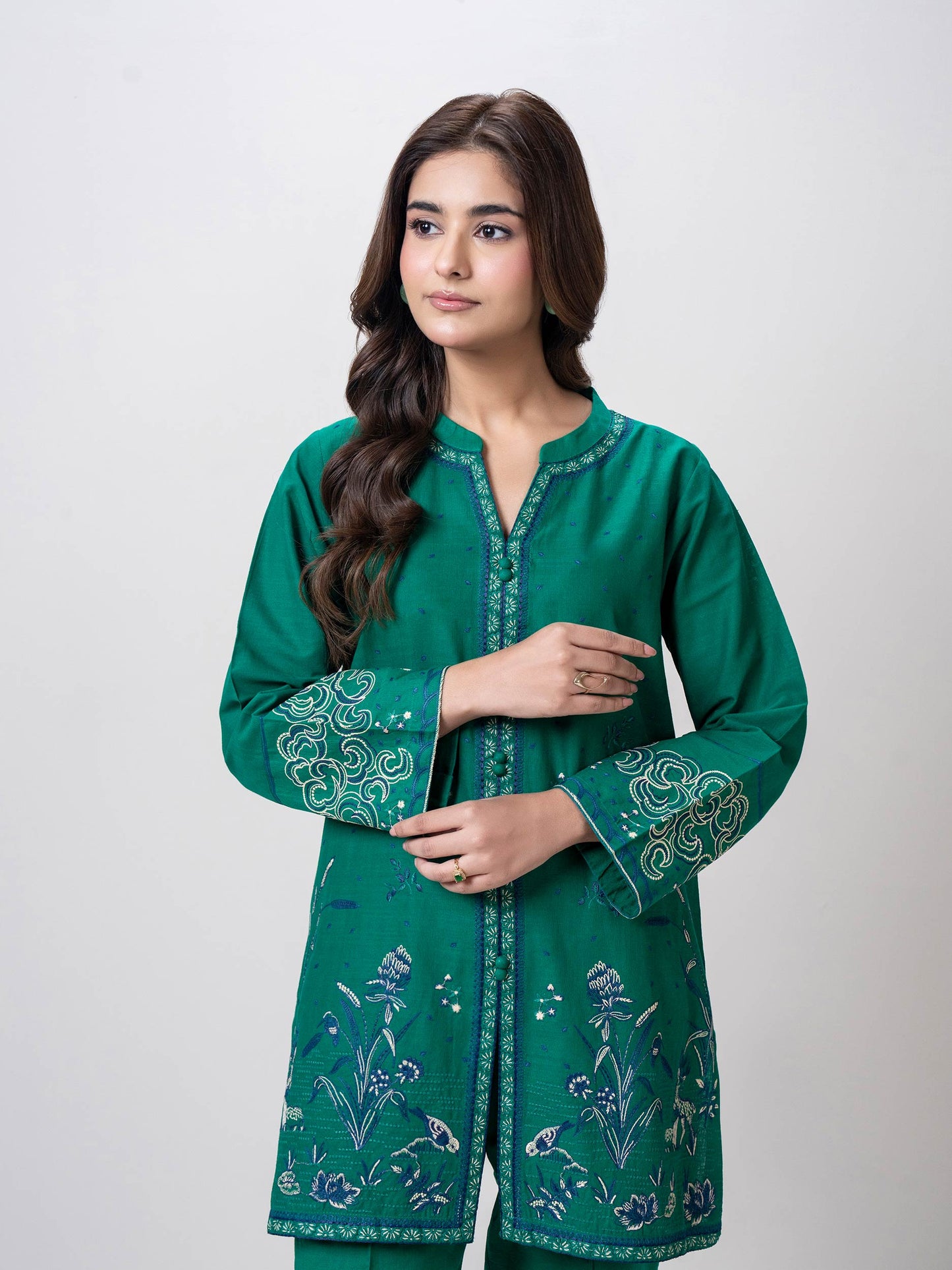 Slub Khaddar Co-ord Set- Embroidered