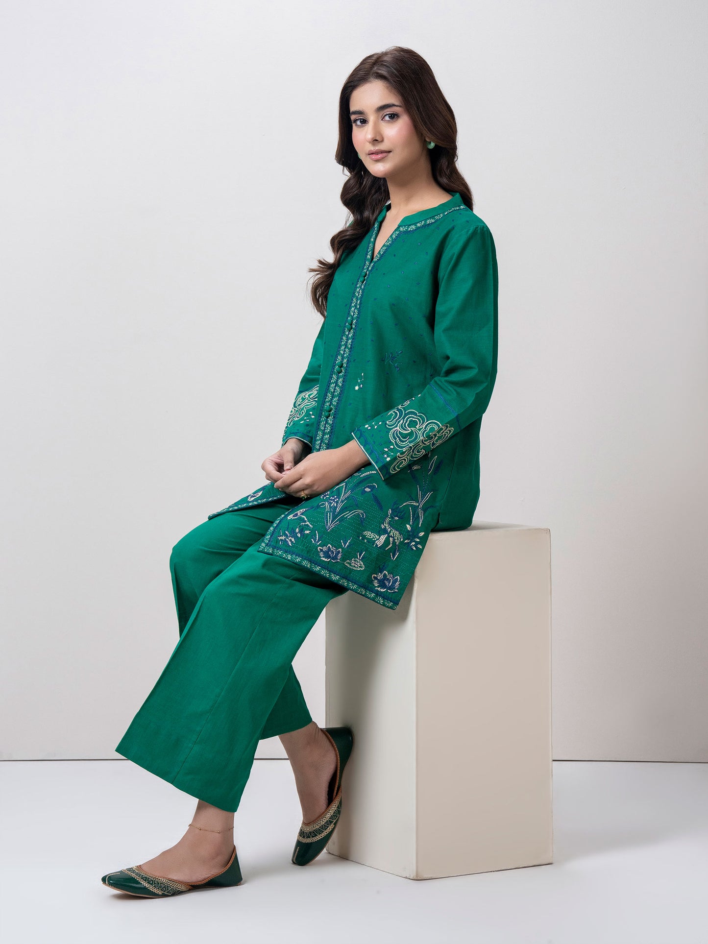 Slub Khaddar Co-ord Set- Embroidered