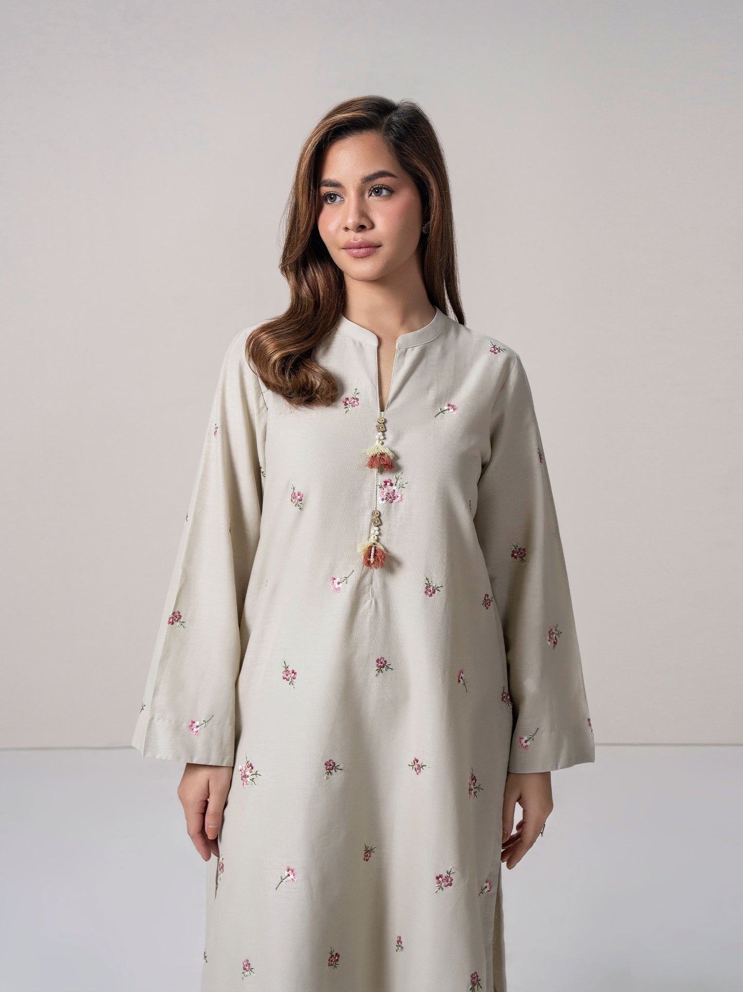 2 Piece Khaddar Suit- Embroidered (Pret)