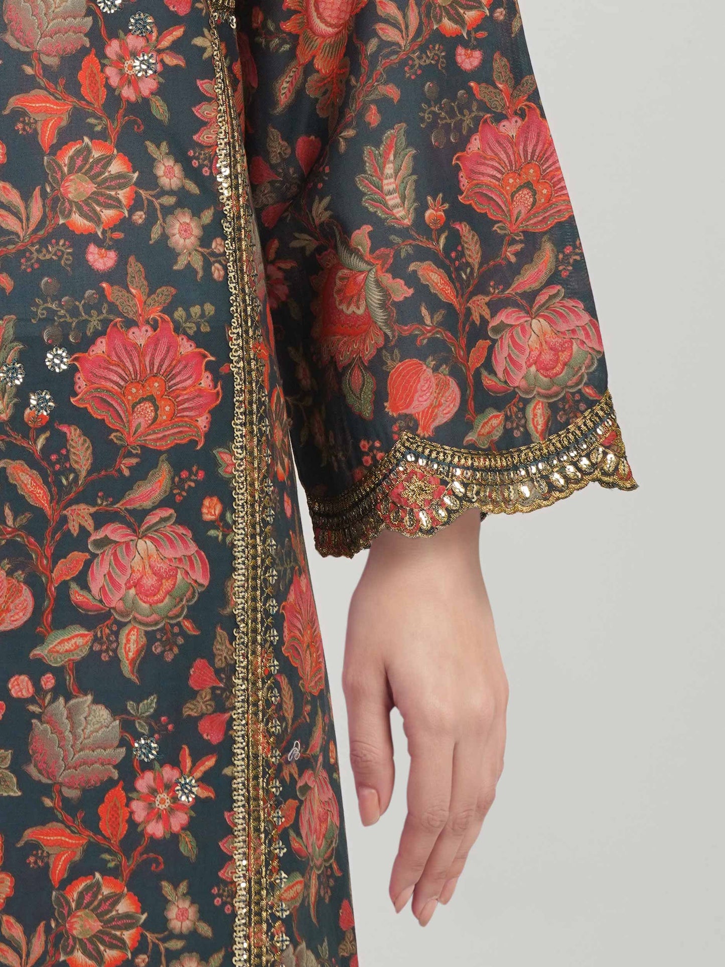 3 Piece Lawn Suit- Embroidered (Pret)