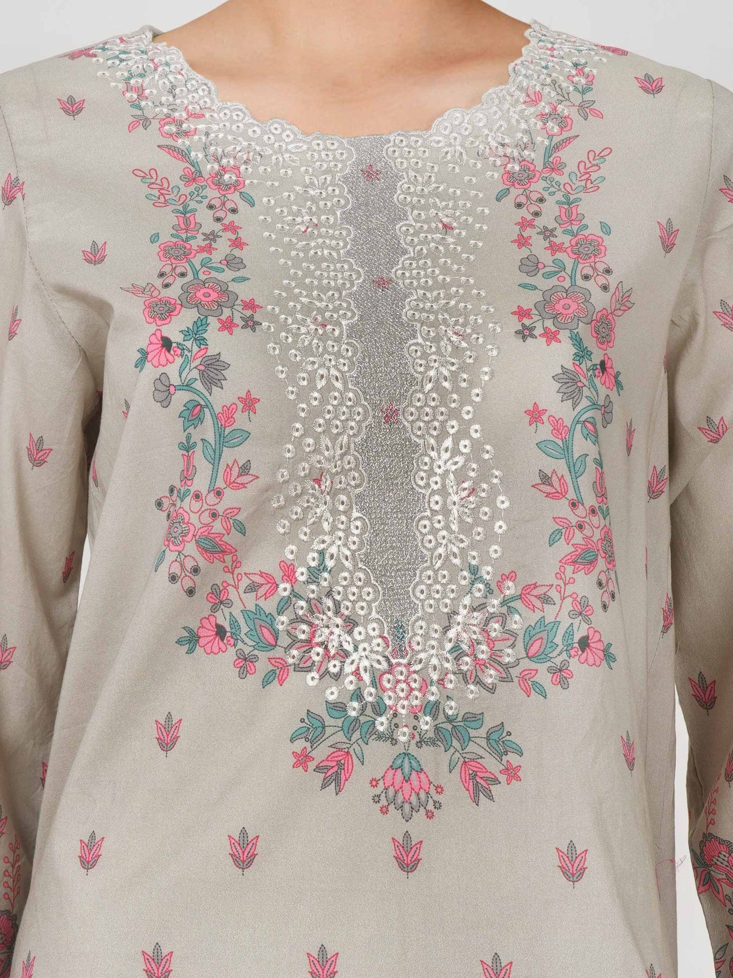 3 Piece Lawn Suit- Embroidered (Pret)