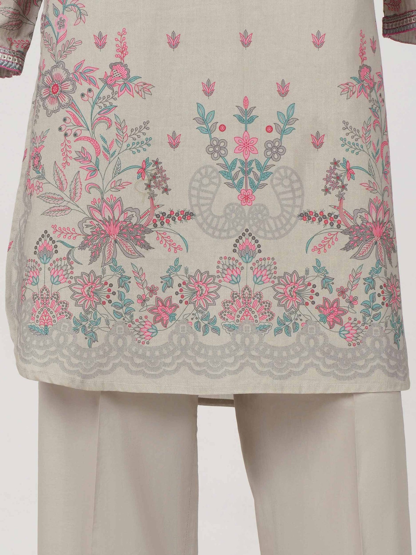 3 Piece Lawn Suit- Embroidered (Pret)