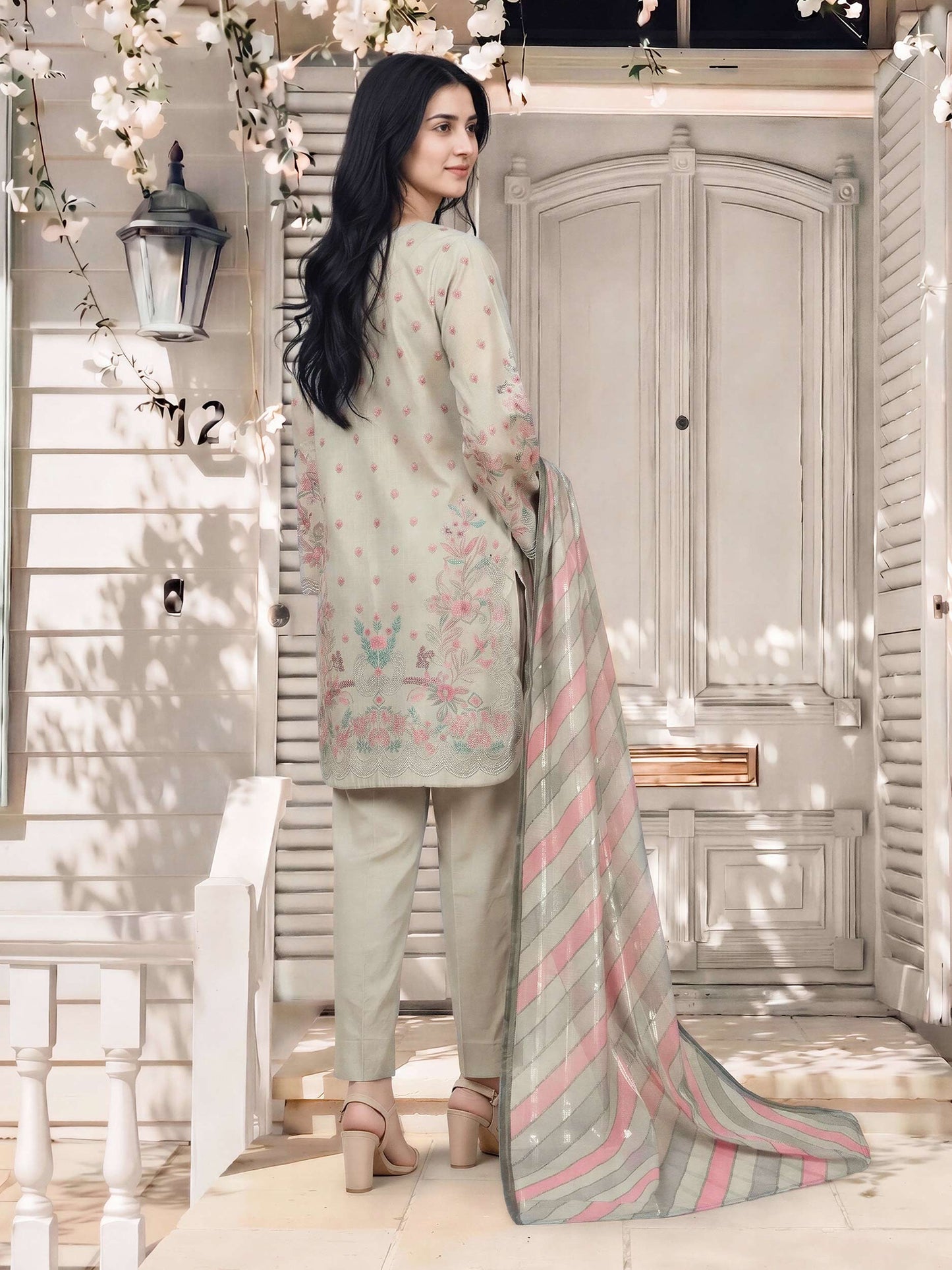 3 Piece Lawn Suit- Embroidered (Pret)
